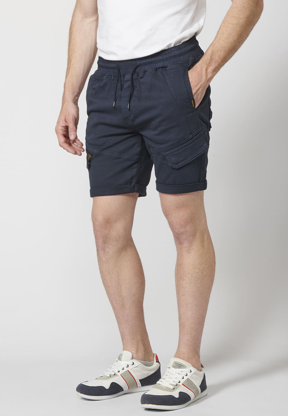Short Hombre Jogger Knit Denim Bajos Vuelta – Koroshi 2211PS84