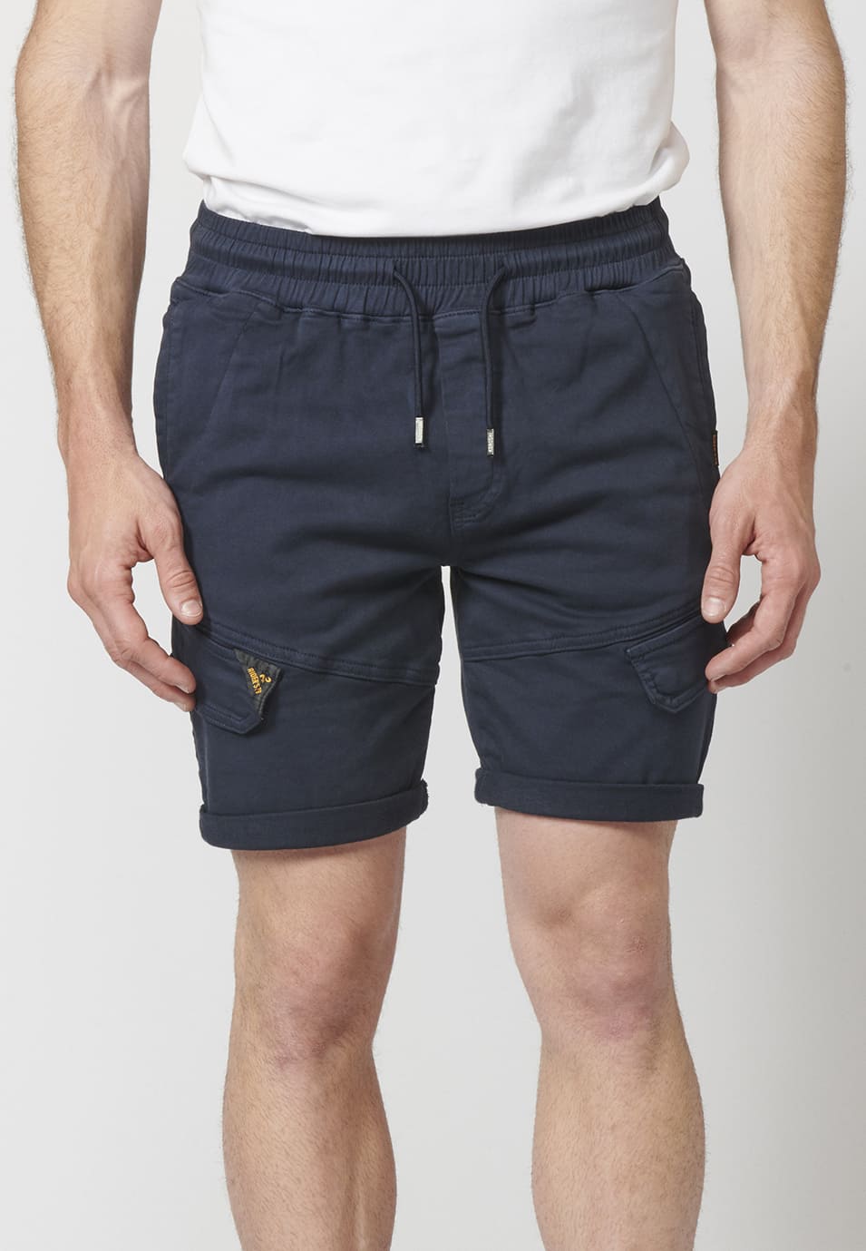 Short Hombre Jogger Knit Denim Bajos Vuelta – Koroshi 2211PS84