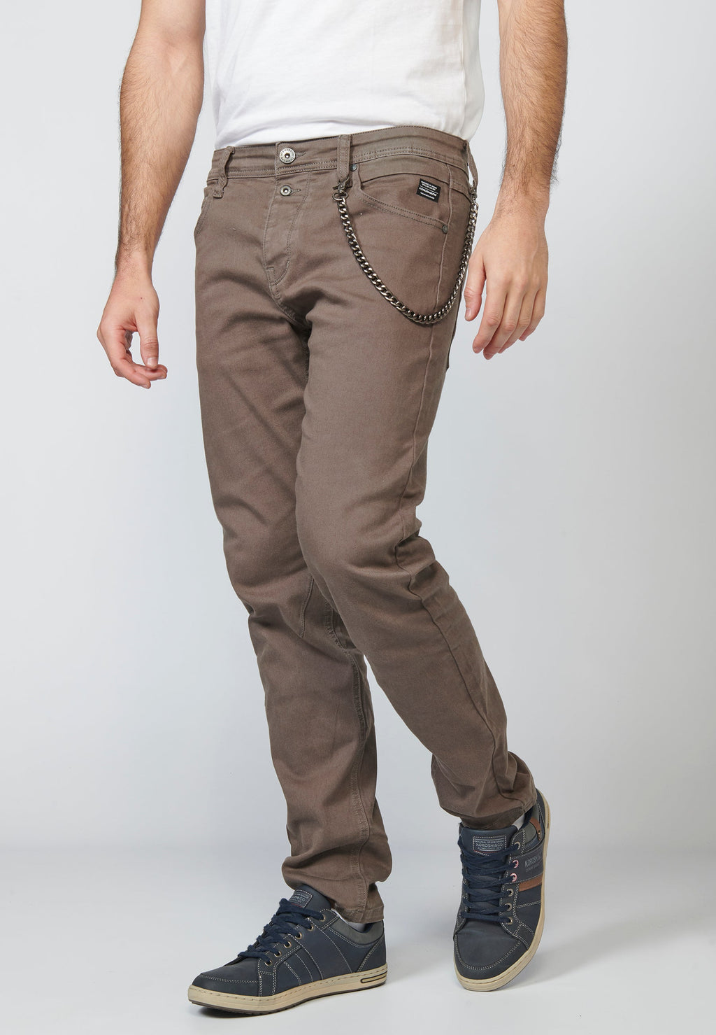 Pantalón Jeans Tapered Fit Hombre con Cadena – Koroshi 2211PT03