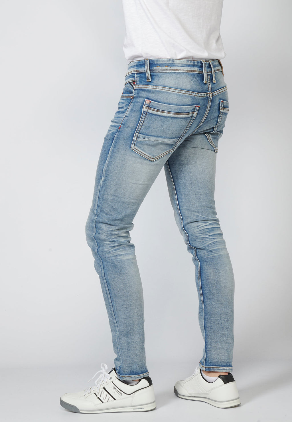 Pantalón Jeans Hombre Slim Fit Knit Denim Efecto Gastado – Koroshi Azul Claro