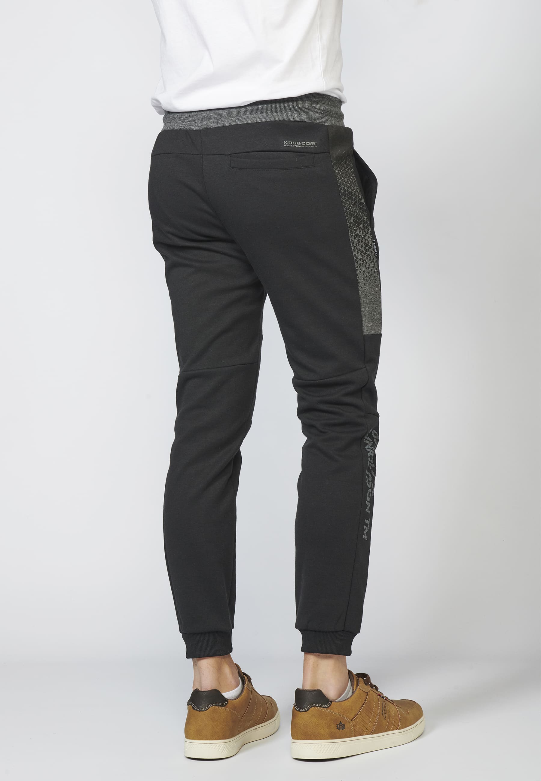 Pantalón largo deportivo jogger interlock con cintura elástica ajustable con cordón para hombre