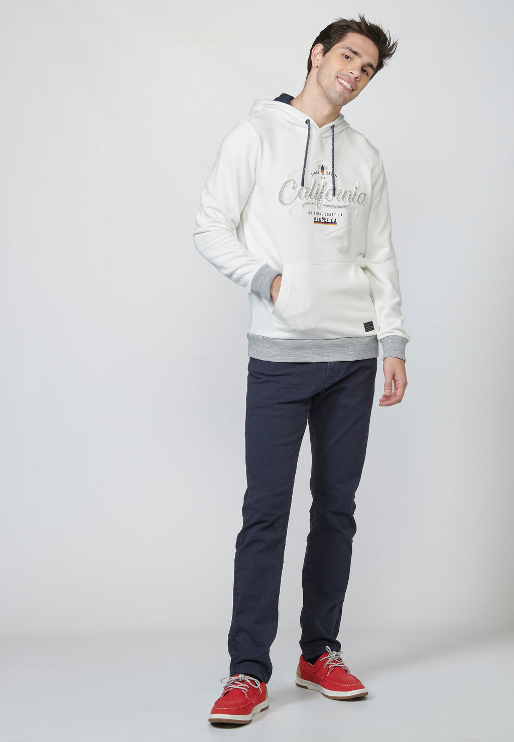 Sudadera de felpa con capucha ajustable y bolsillo tipo canguro | estilo versátil