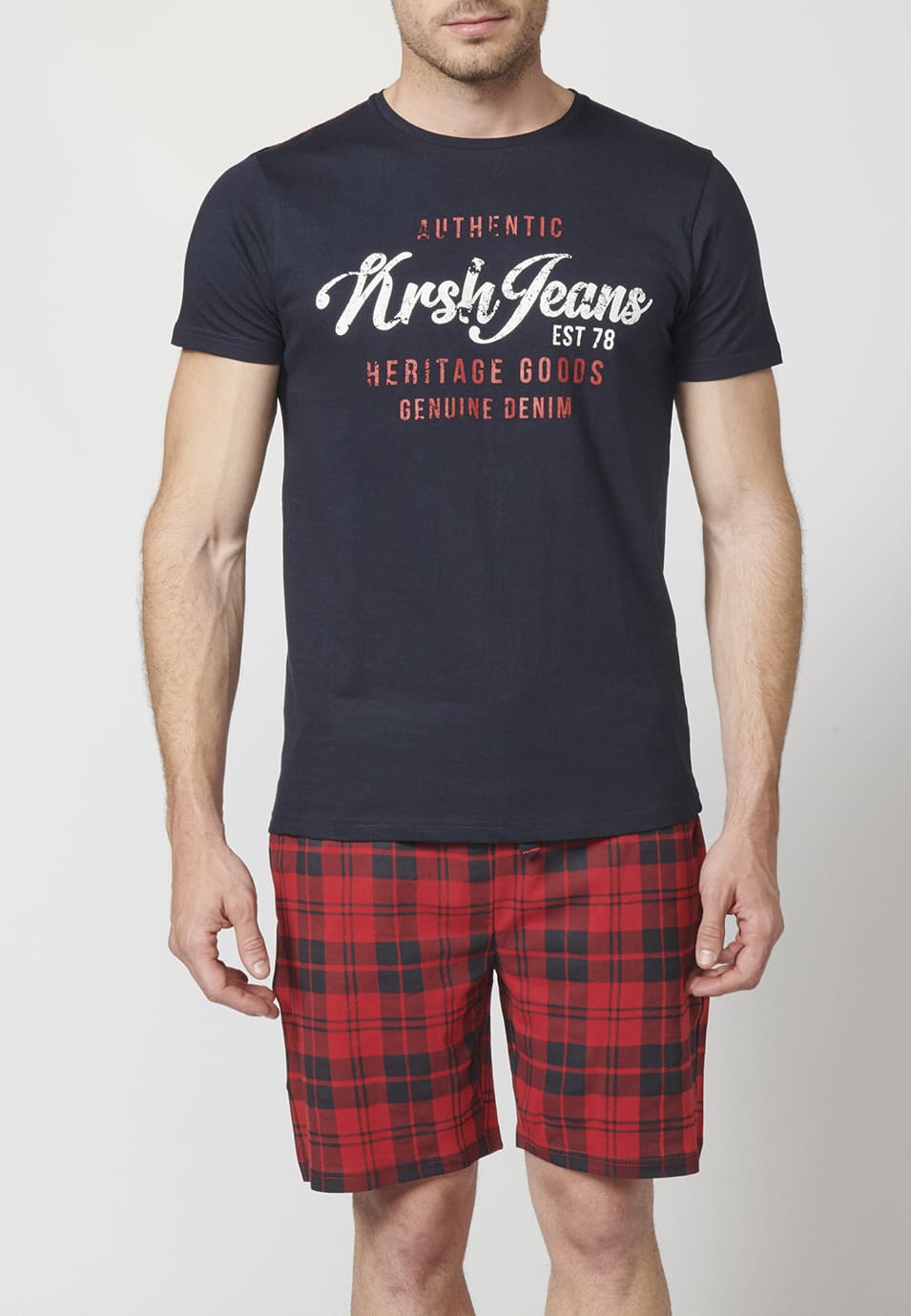Pijama de manga corta estampada y pantalón corto a cuadros para hombre