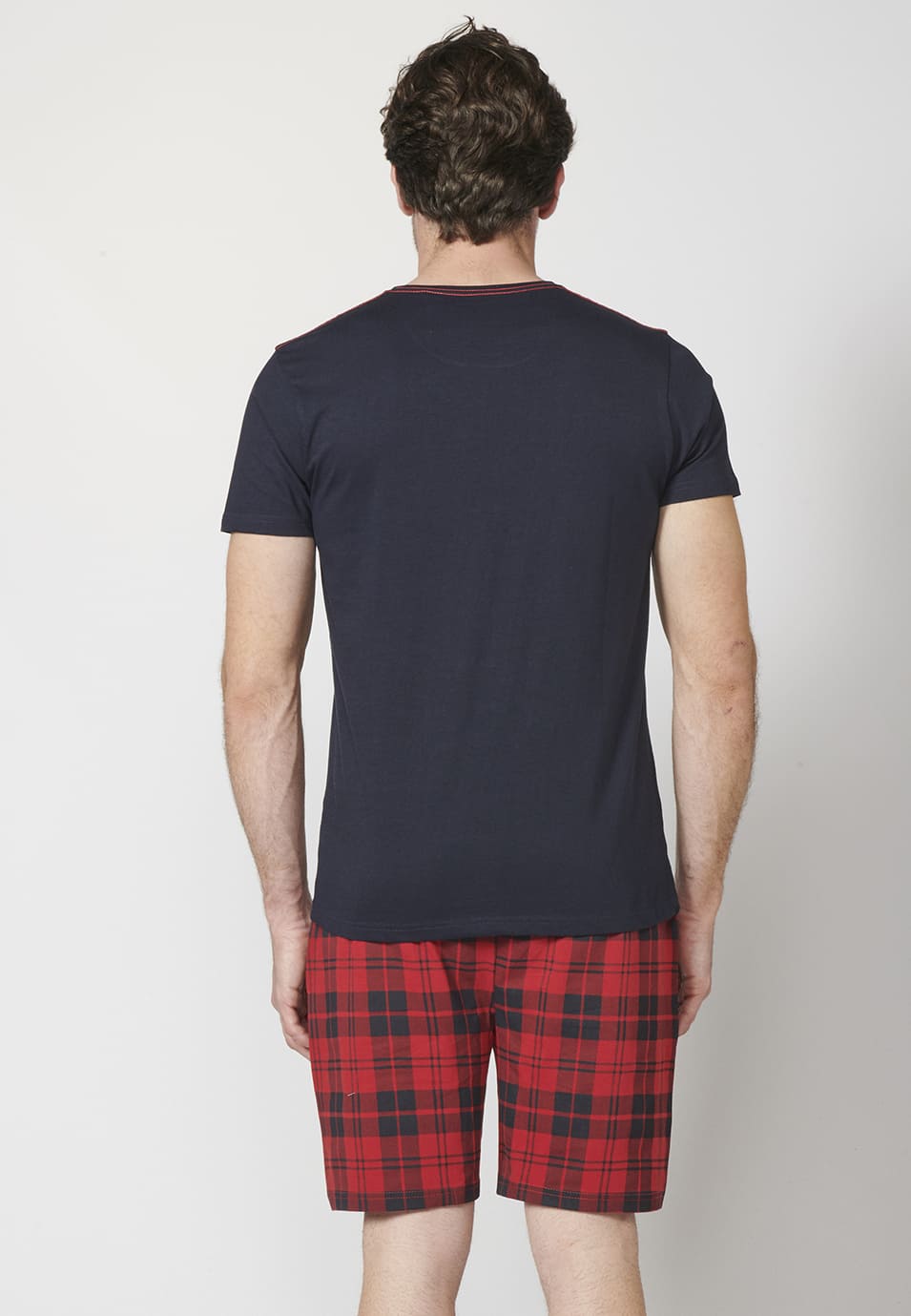 Pijama de manga corta estampada y pantalón corto a cuadros para hombre