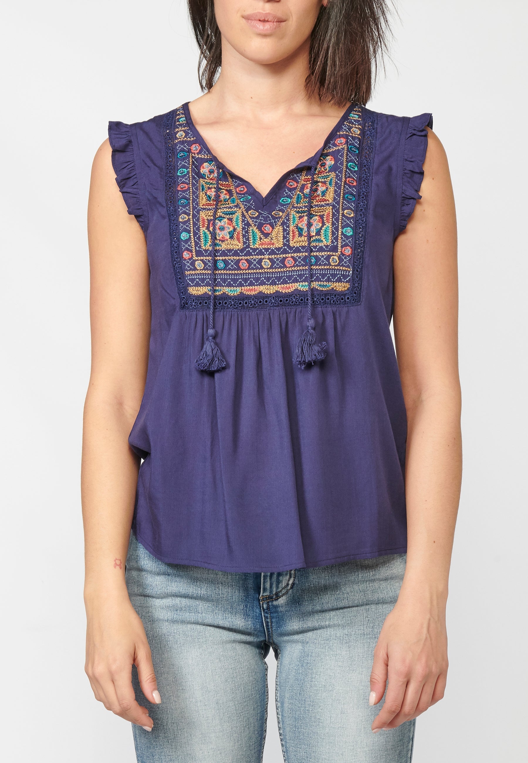 Blusa fluida púrpura sin mangas de mujer con bordado étnico floral