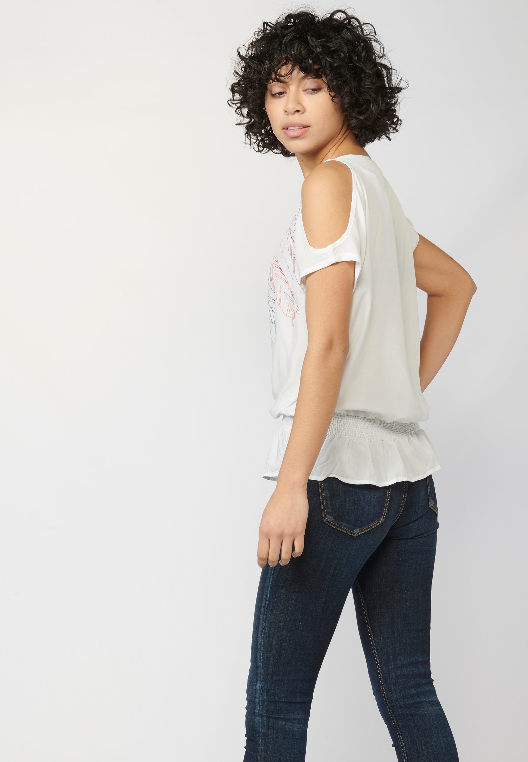 Blusa mujer fluida bordados frontal hombros descubiertos