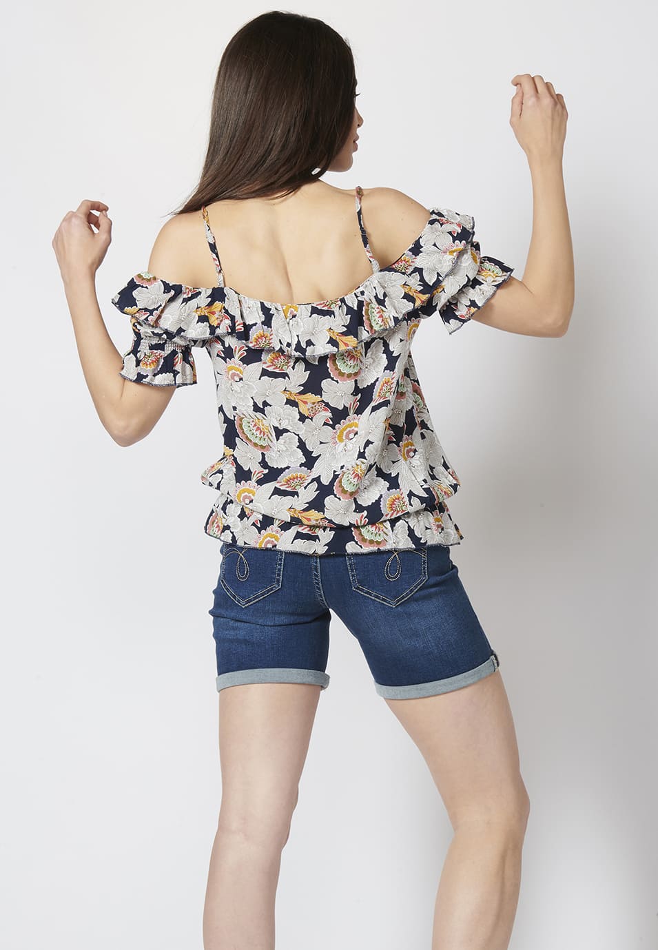 Blusa manga corta fluida con estampado floral | moda urbana
