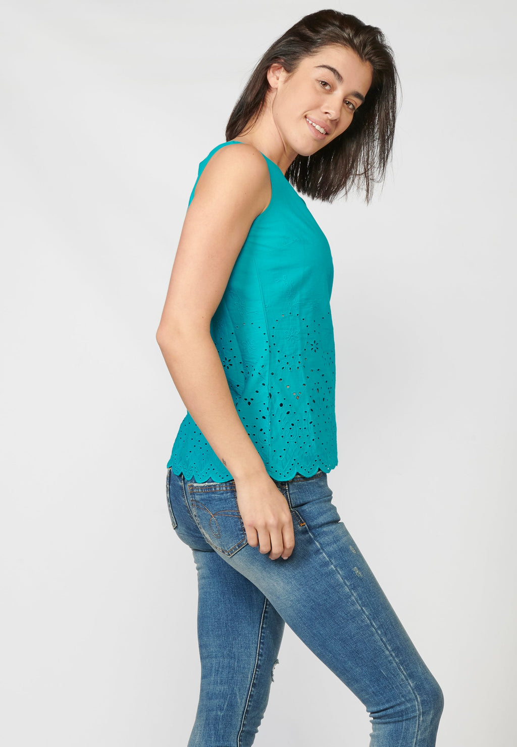 Blusa mujer de algodón roja corte recto sin mangas cuello pico