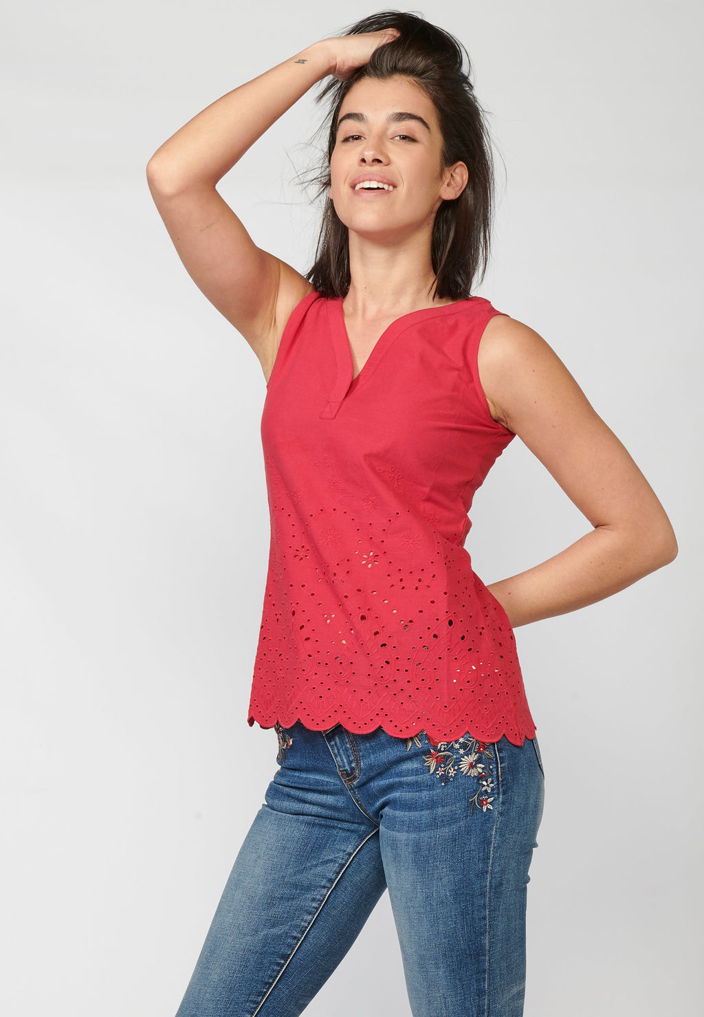 Blusa mujer de algodón roja corte recto sin mangas cuello pico