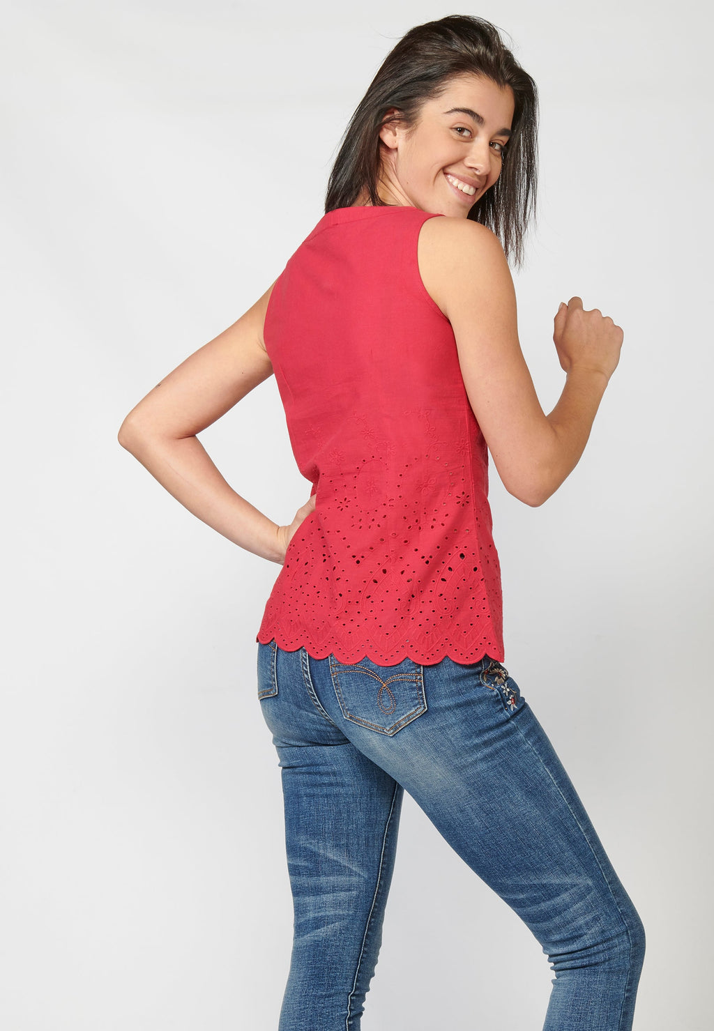 Blusa mujer de algodón roja corte recto sin mangas cuello pico