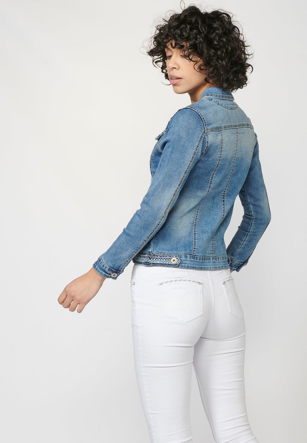 Cazadora vaquera denim manga larga mujer | moda actual