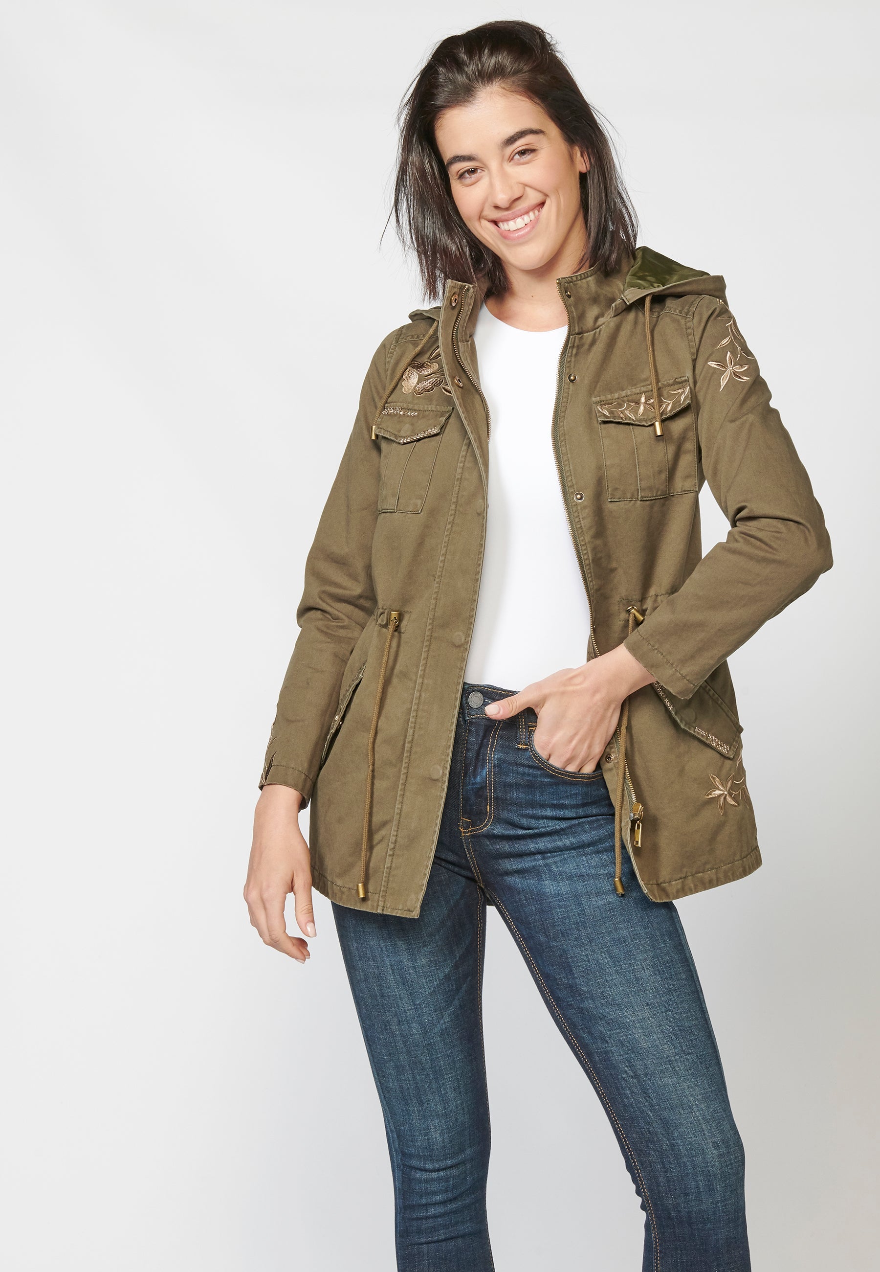 Parka larga mujer de algodón desagastado con borado floral y capucha desmontable