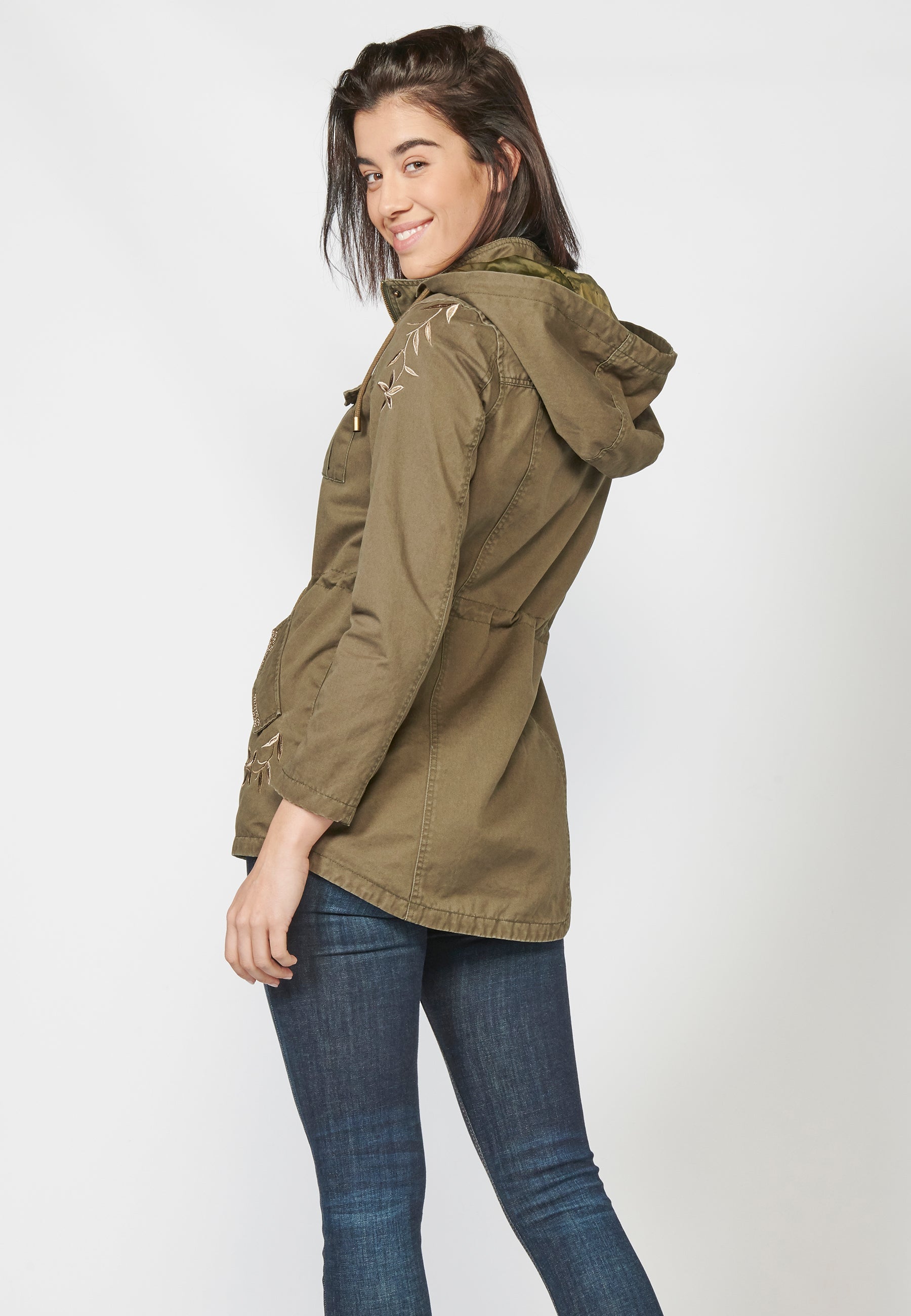 Parka larga mujer de algodón desagastado con borado floral y capucha desmontable