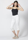 Pantalón corto, short, pantalón pirata con detalles bordados para mujer