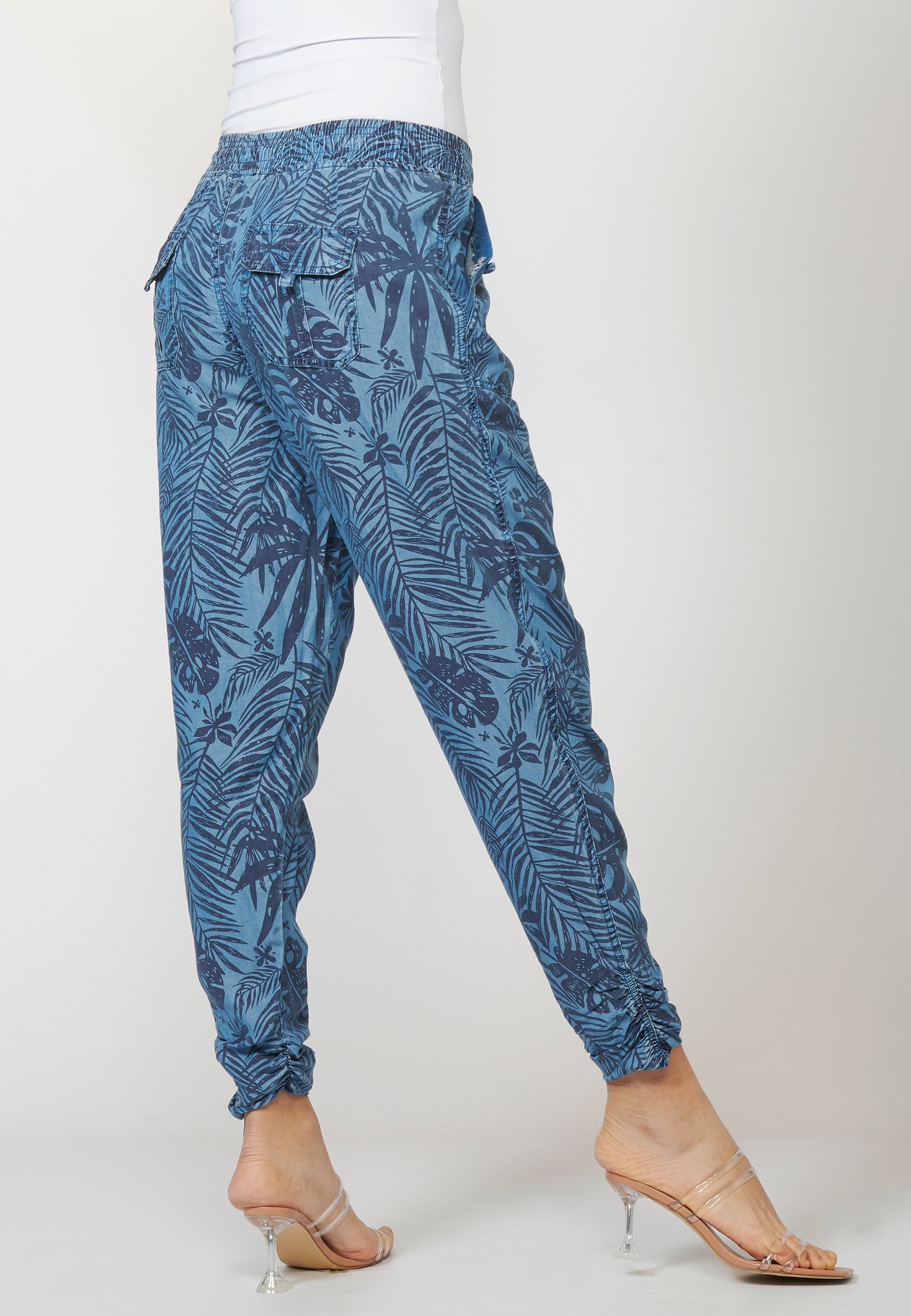 Pantalón de mujer deportivo jogger con estampado tropical y cintura elástica ajustable