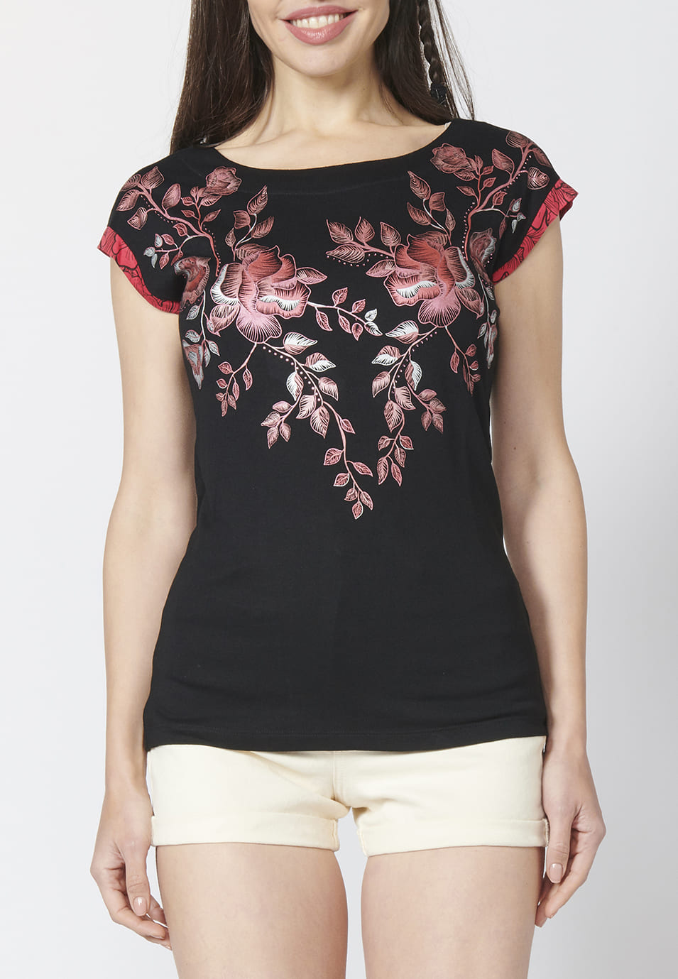 Camiseta top de manga corta con escote redondo y estampado de flores | estilo y comodidad