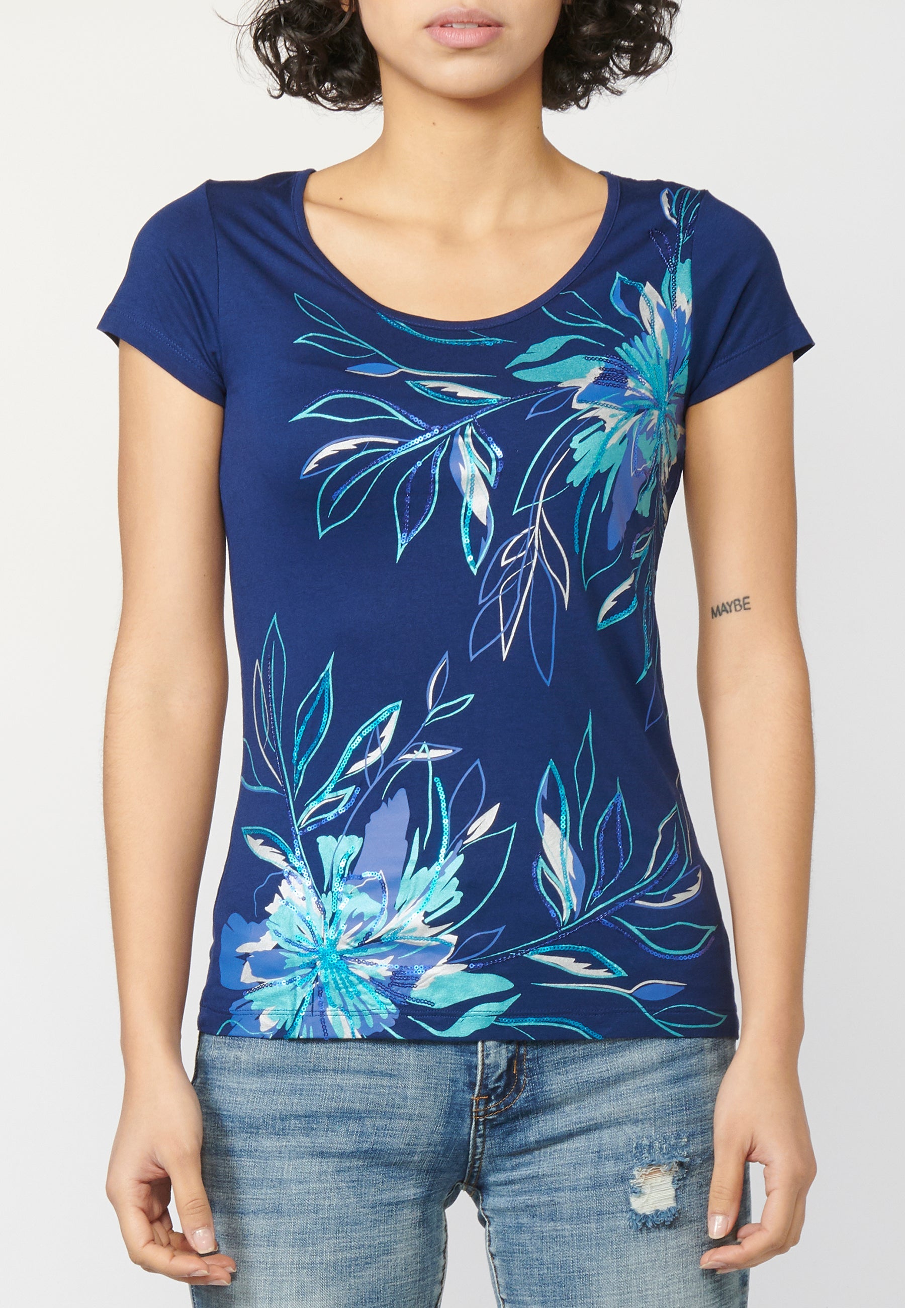 Camiseta top manga corta con escote redondo y estampado floral para mujer