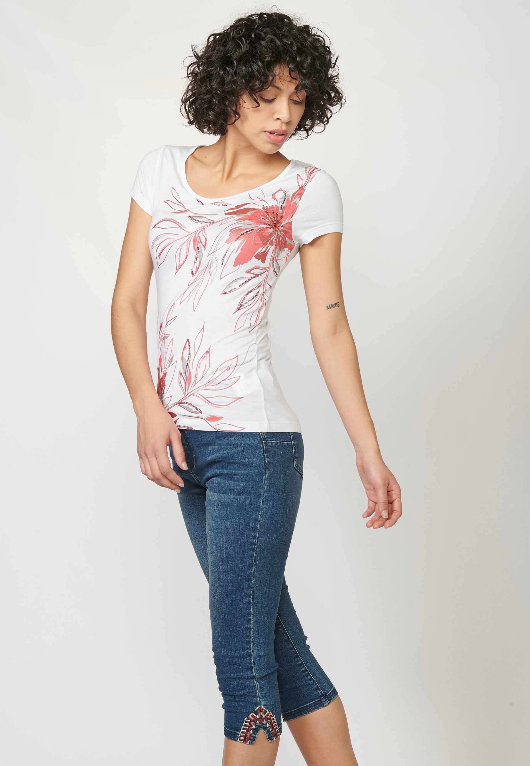 Camiseta top manga corta con escote redondo y estampado floral para mujer