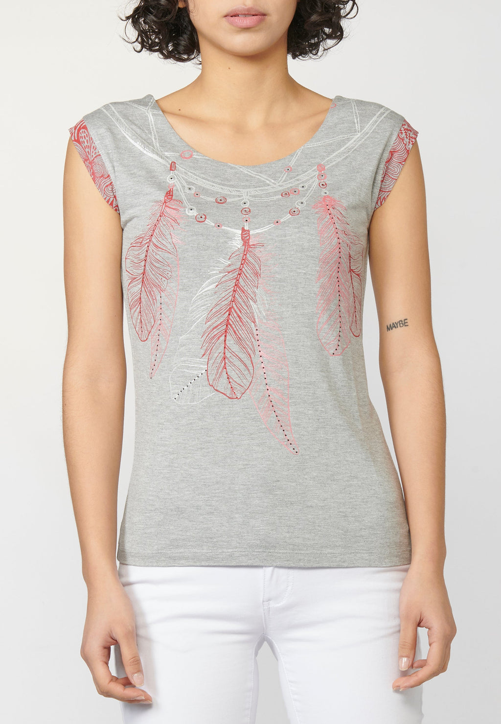 Top camiseta de manga corta de escote redondo y estampado étnico | look diario