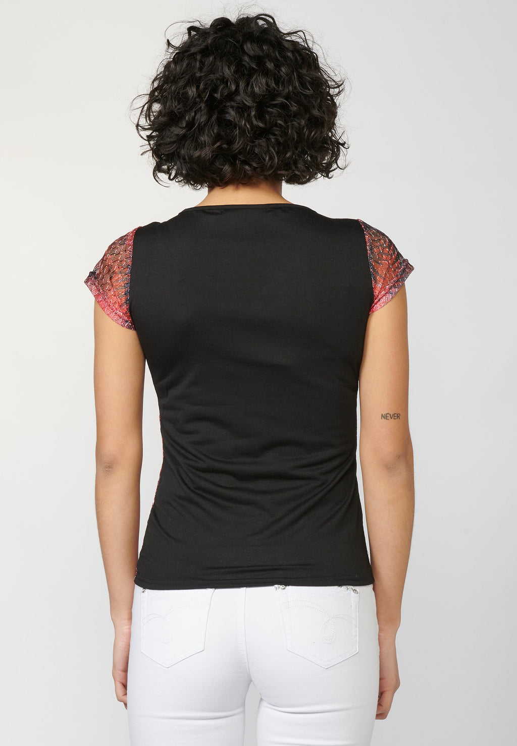Camiseta top de manga corta con cuello en pico y estampado tropical multicolor para mujer