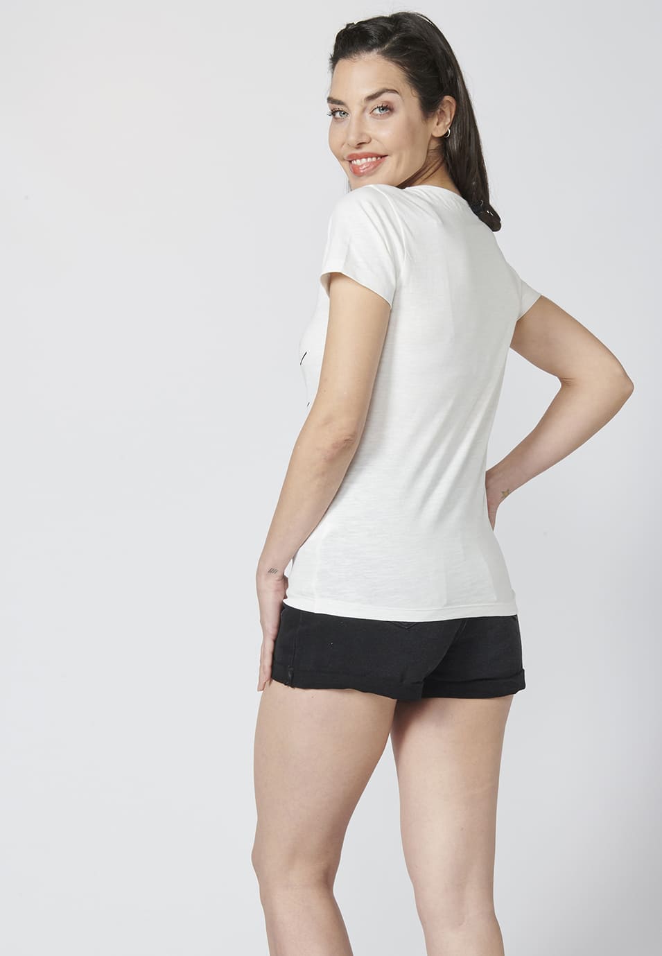 Camiseta top manga corta algodón cuello redondo y estampado delantero | estilo y comodidad