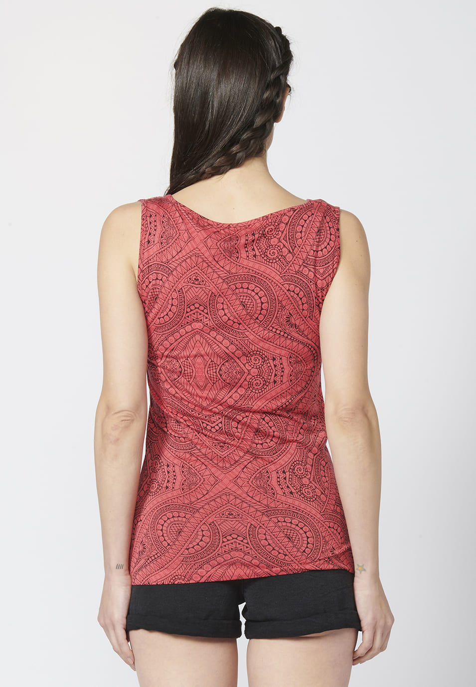 Camiseta top tirantes con escote redondo holgado y estampado étnico para mujer coral