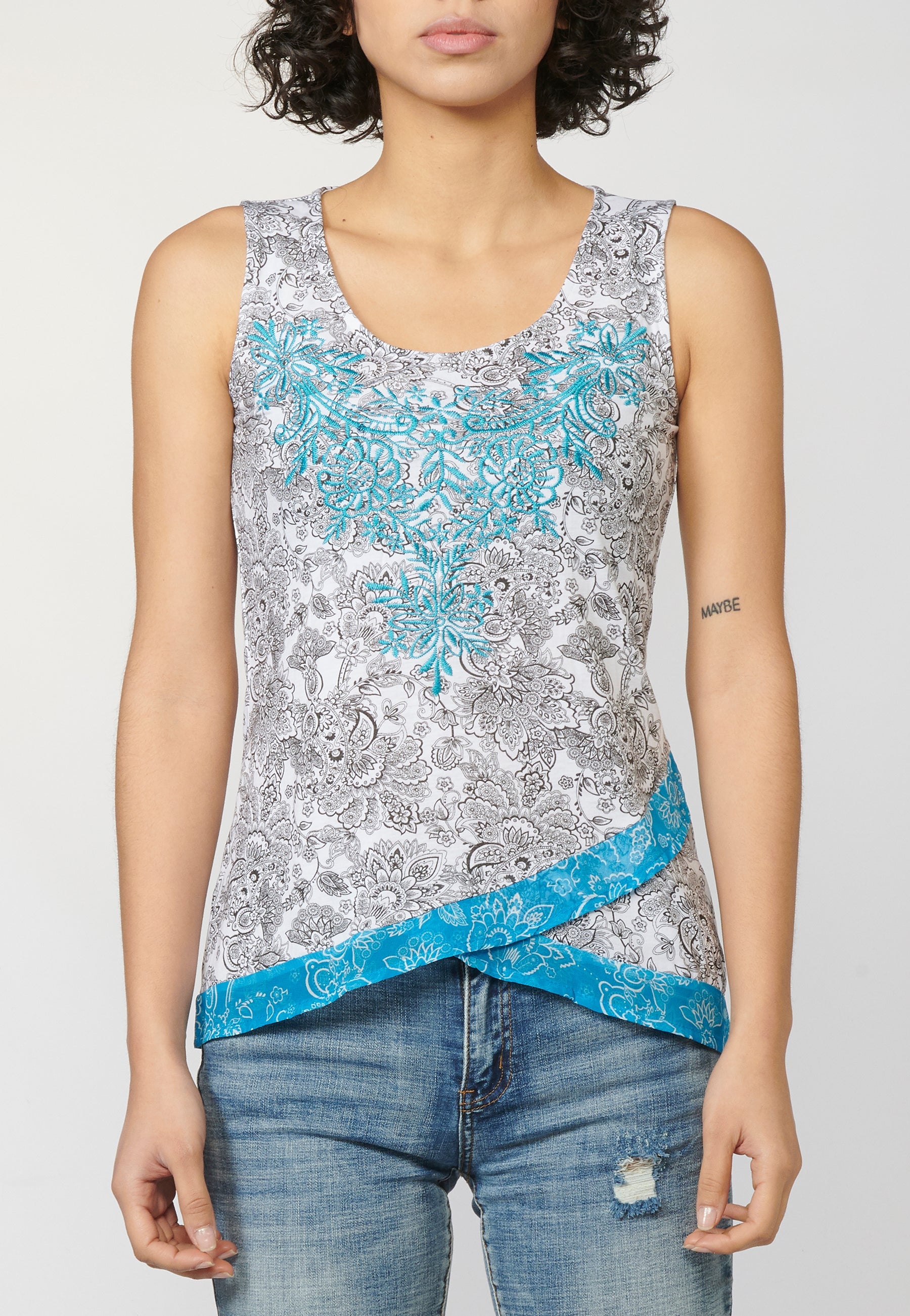 Camiseta top tirantes de escote redondo con estampado étnico floral para mujer
