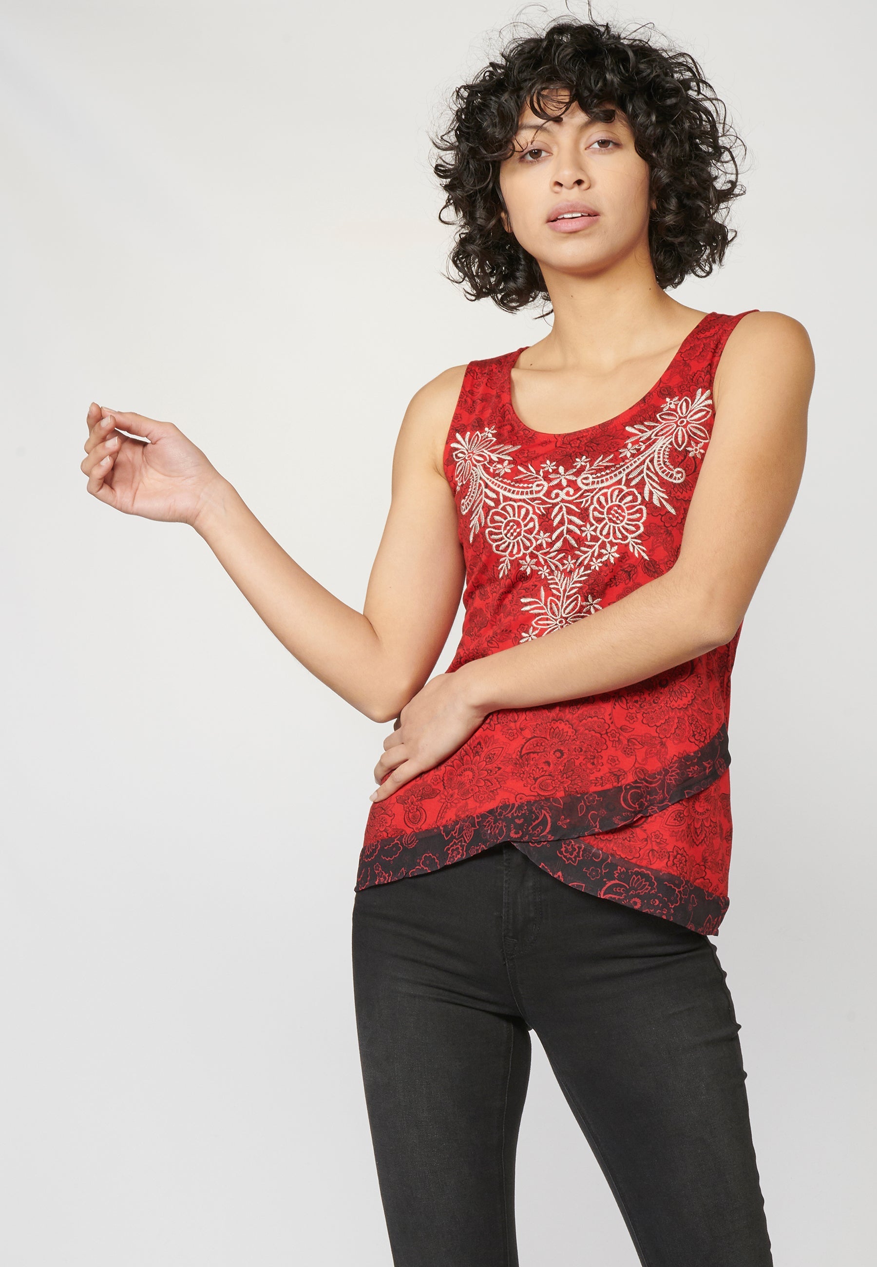 Camiseta top tirantes de escote redondo con estampado étnico floral para mujer