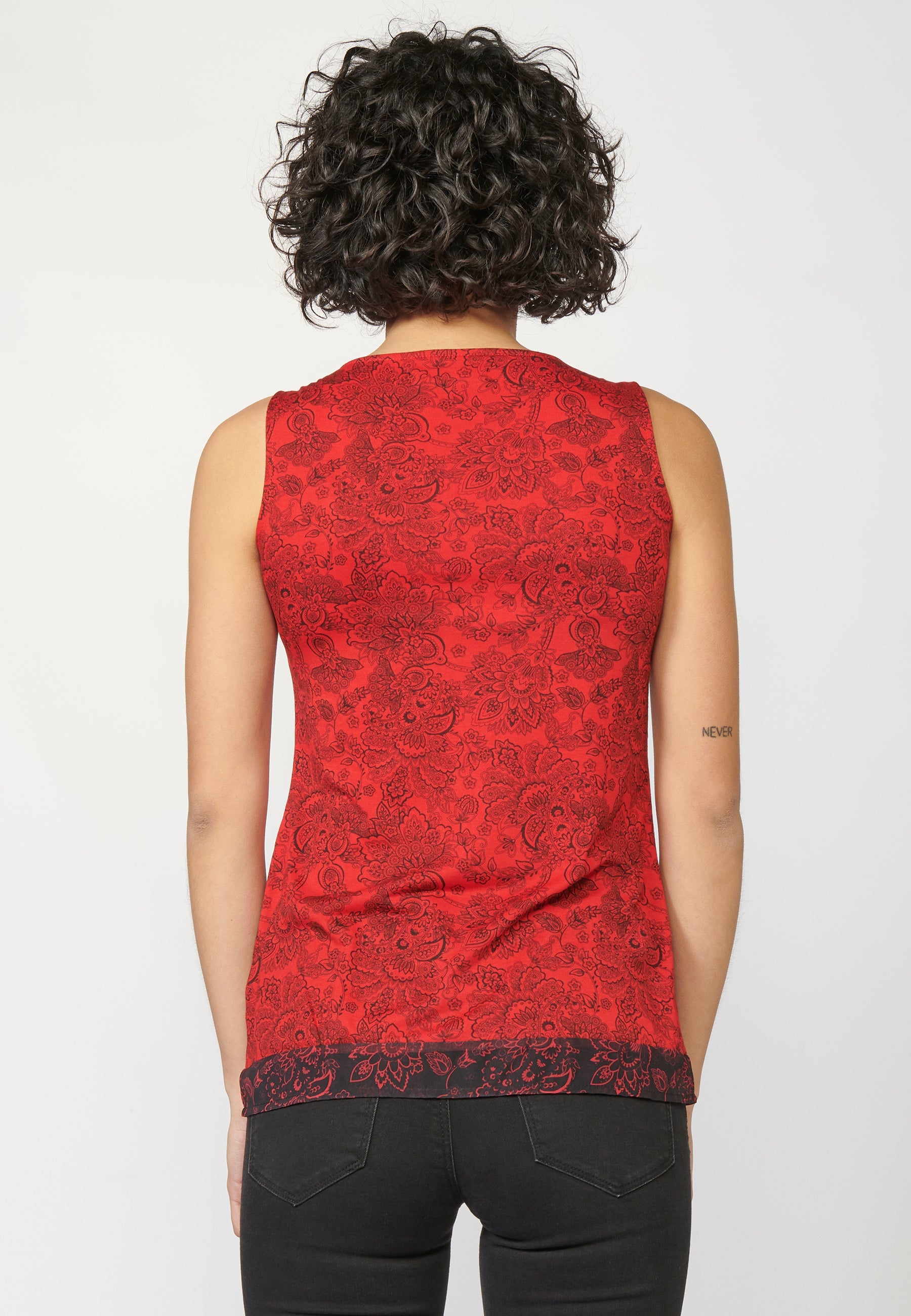 Camiseta top tirantes de escote redondo con estampado étnico floral para mujer