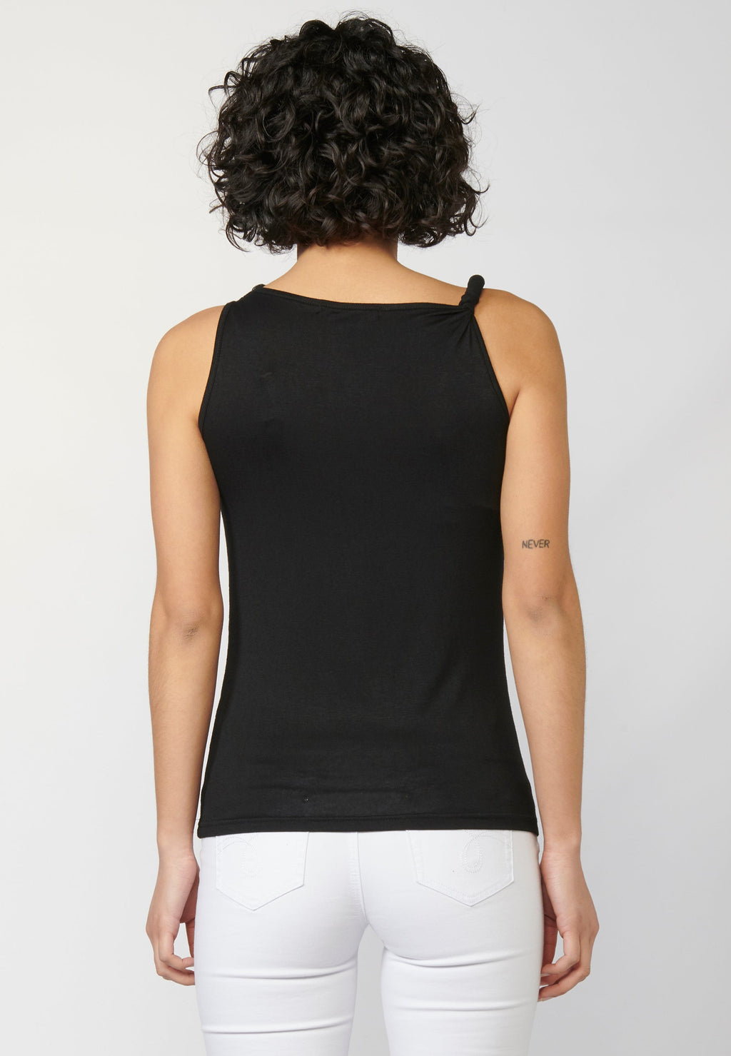 Camiseta top tirantes con escote holgado y estampado étnico floral para mujer