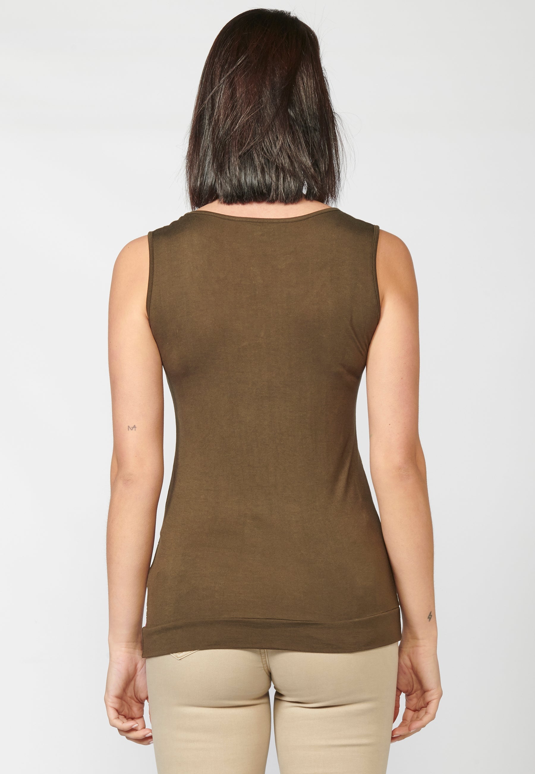 Camiseta top tirantes fluido con escote redondo y estampado étnico floral para mujer