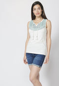 Camiseta top tirantes de algodón con bordado étnico con escote redondo | estilo versátil