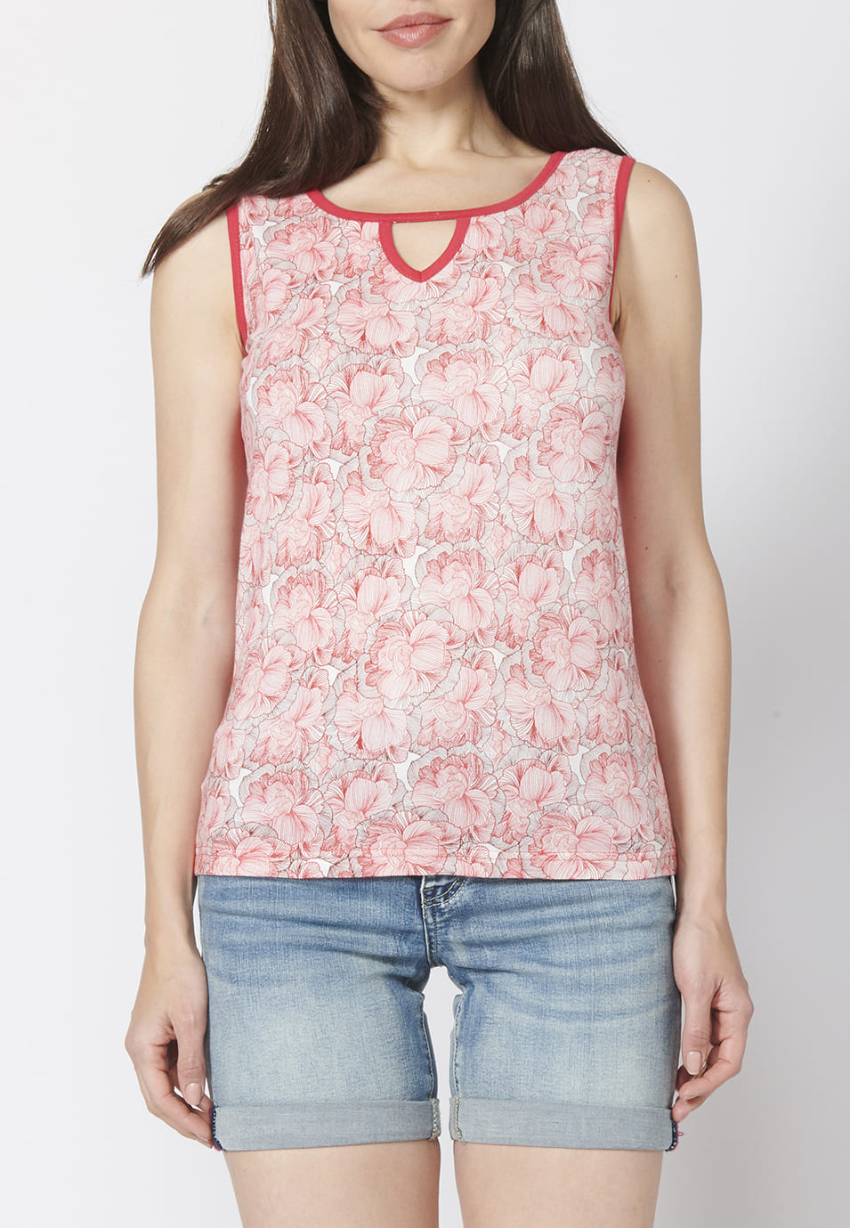 Camiseta top tirantes de algodón con escote en pico y estampado floral | moda urbana