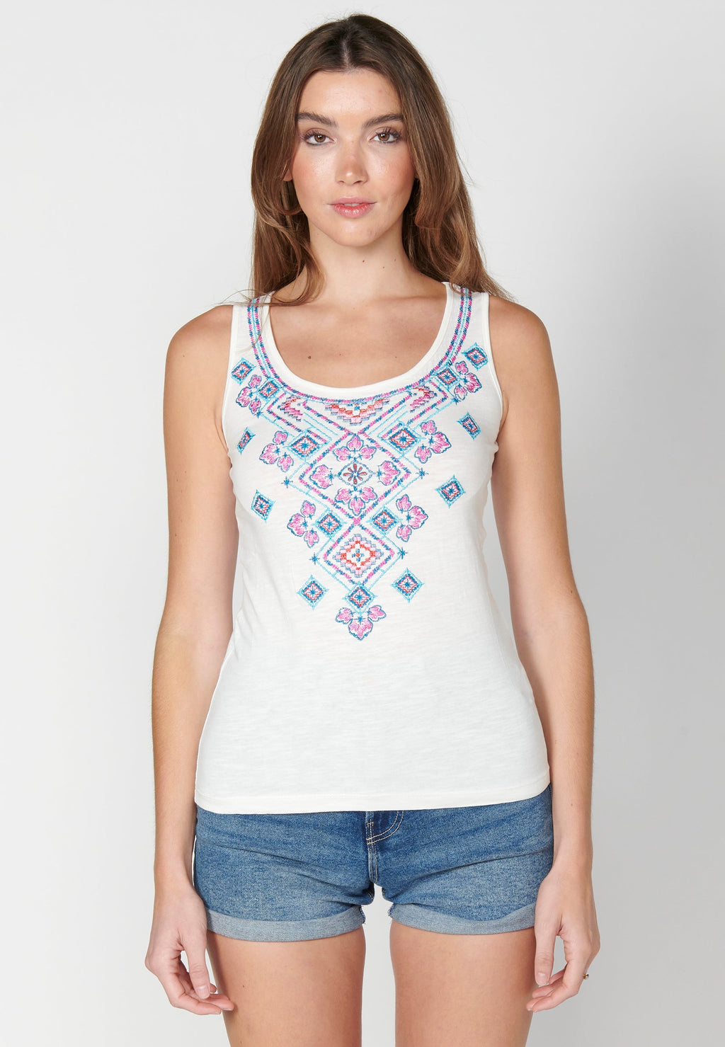 Camiseta top tirantes con escote redondo y estampado étnico para mujer