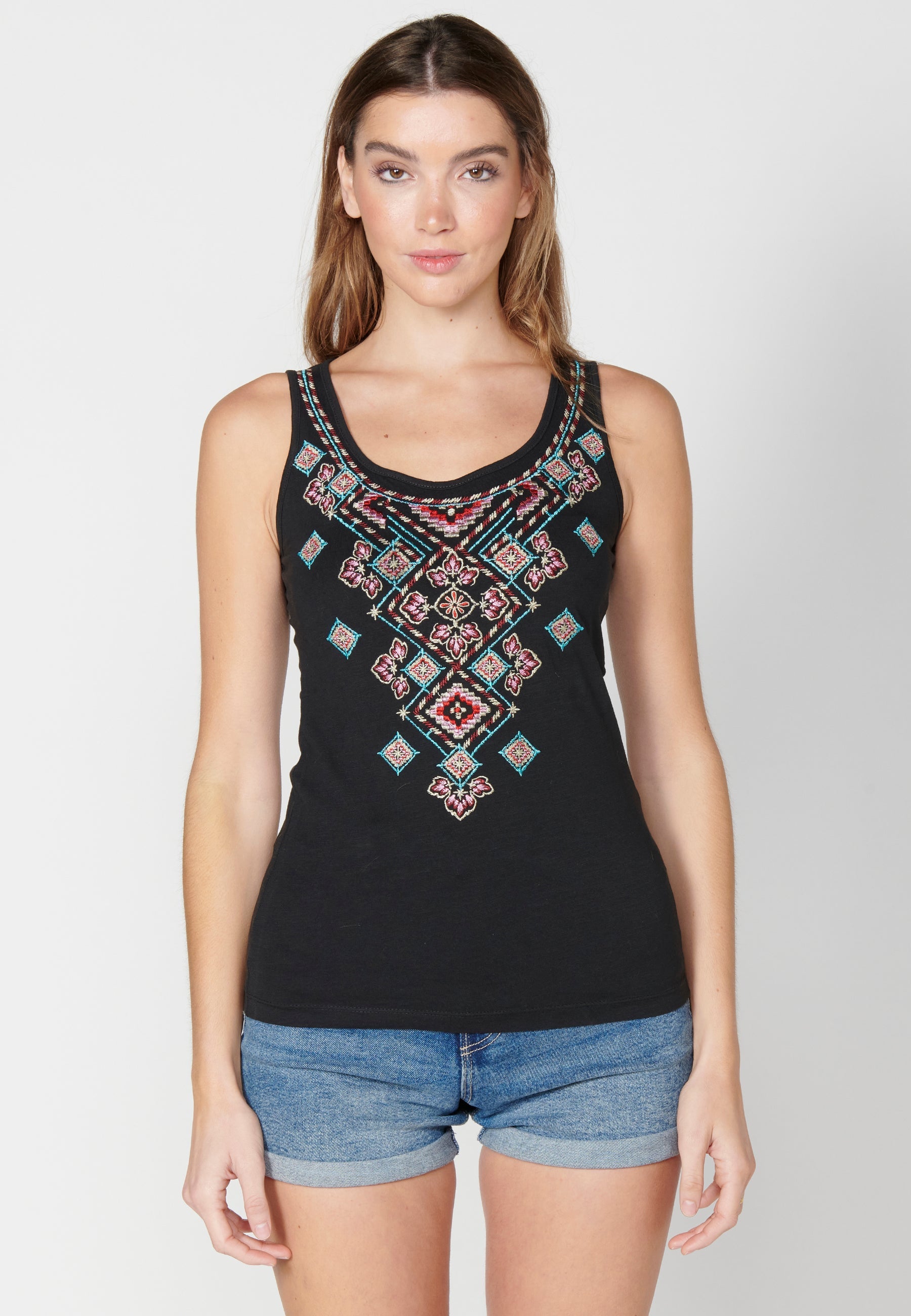 Camiseta top tirantes con escote redondo y estampado étnico para mujer