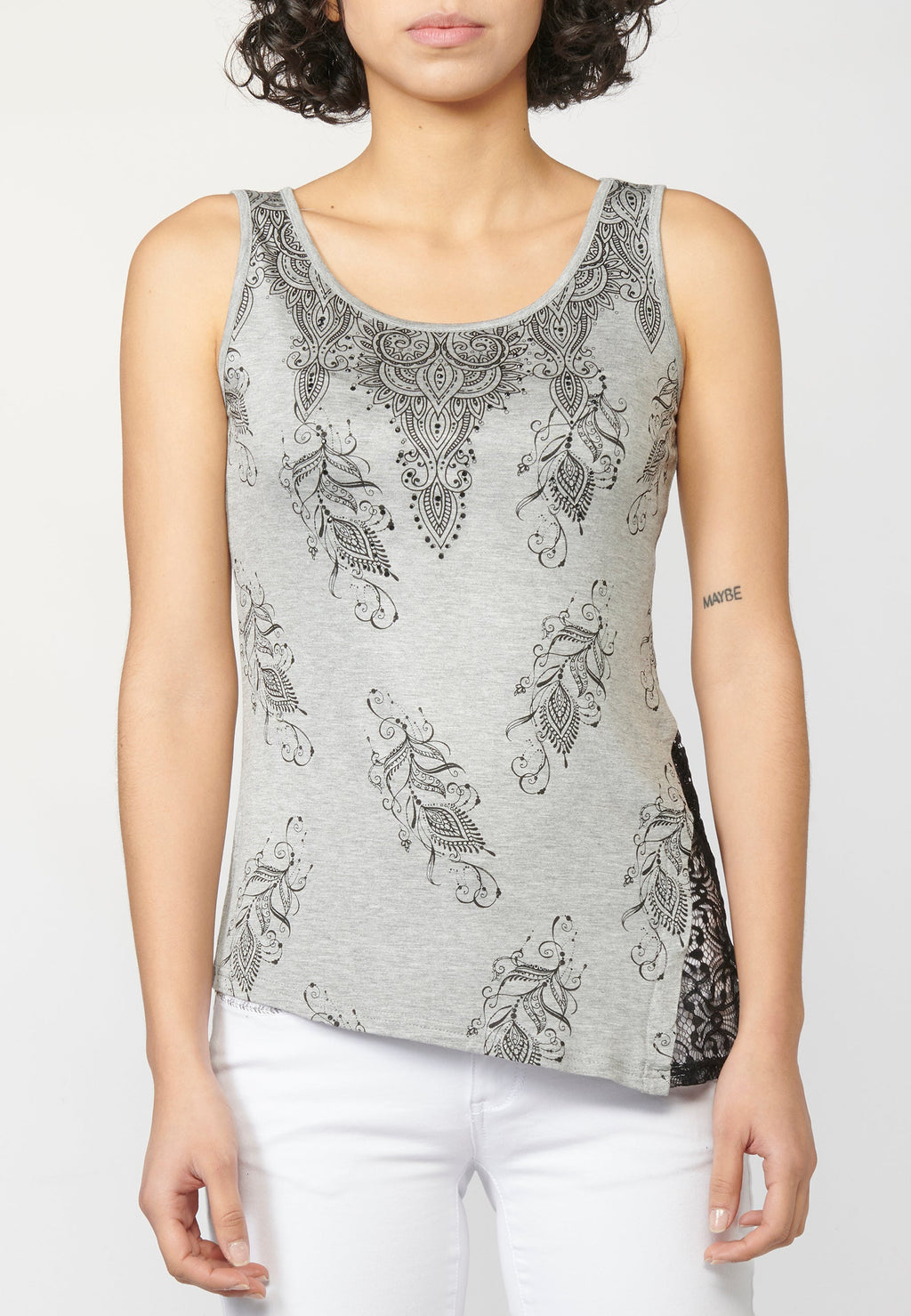 Camiseta top tirantes con escote redondo y estampado floral | moda urbana