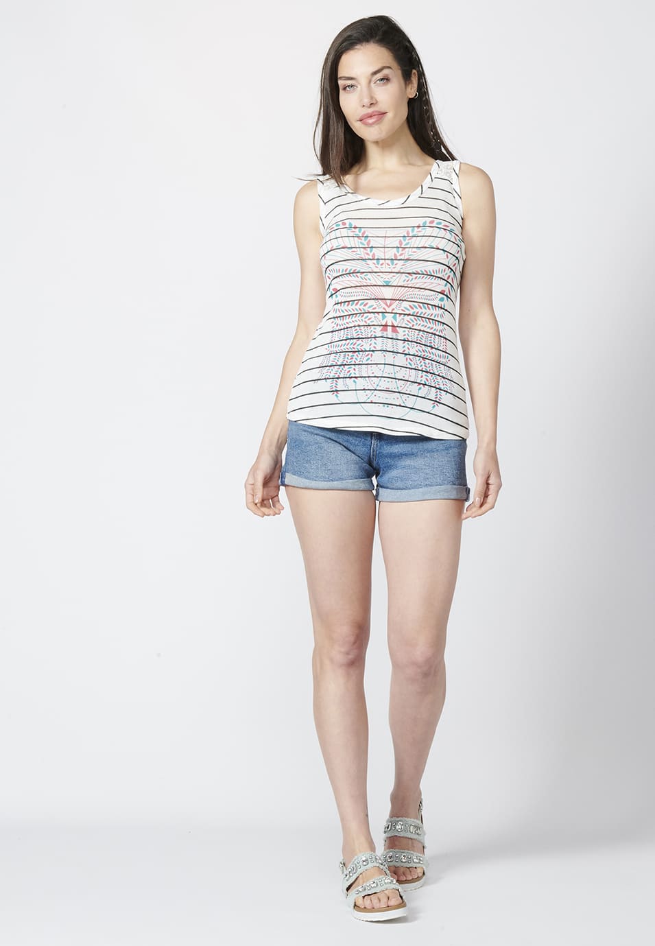 Camiseta top tirantes con escote redondo y encaje de punto con estampado floral | estilo versátil