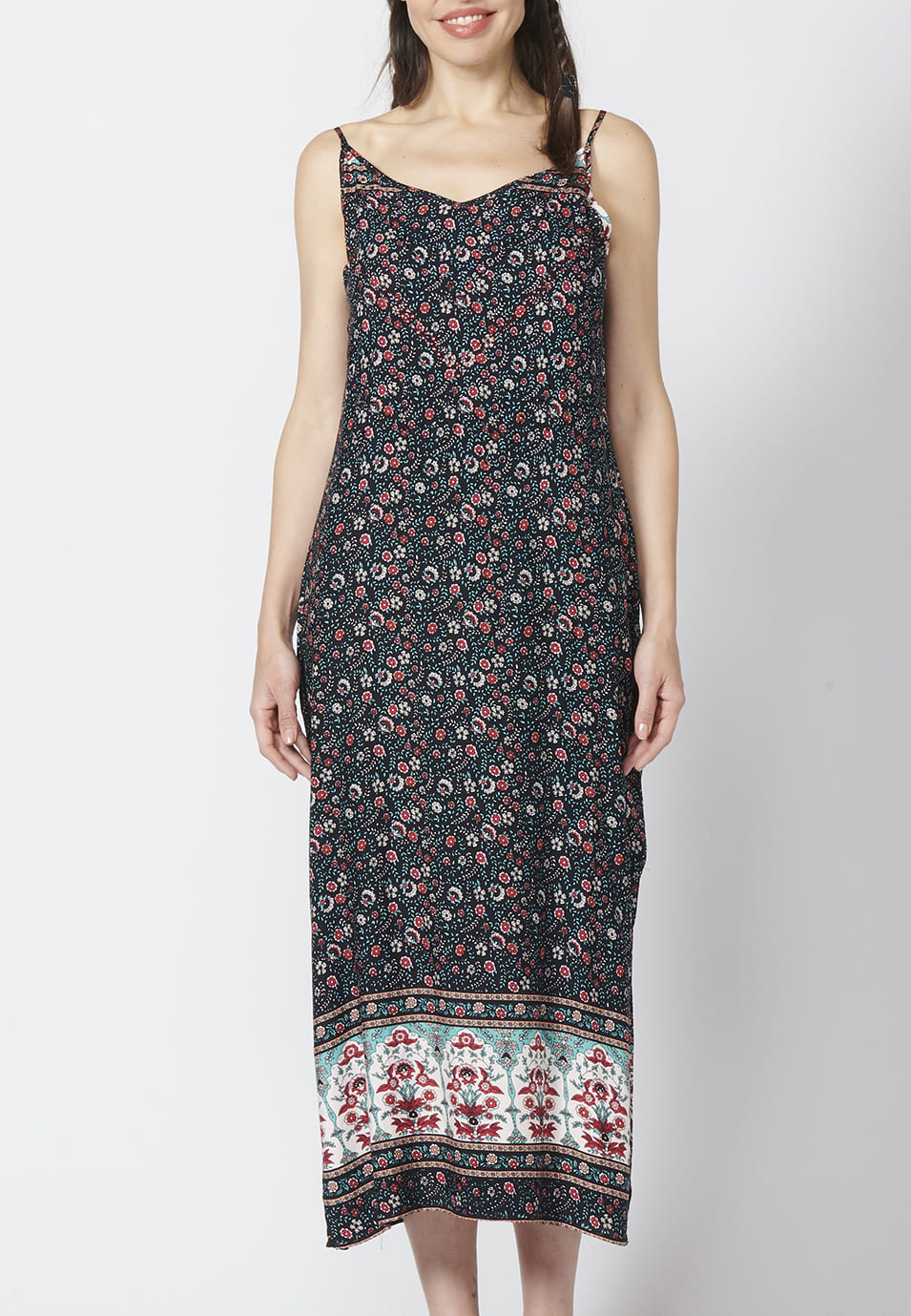 Vestido de tirantes de corte recto | estilo y comodidad