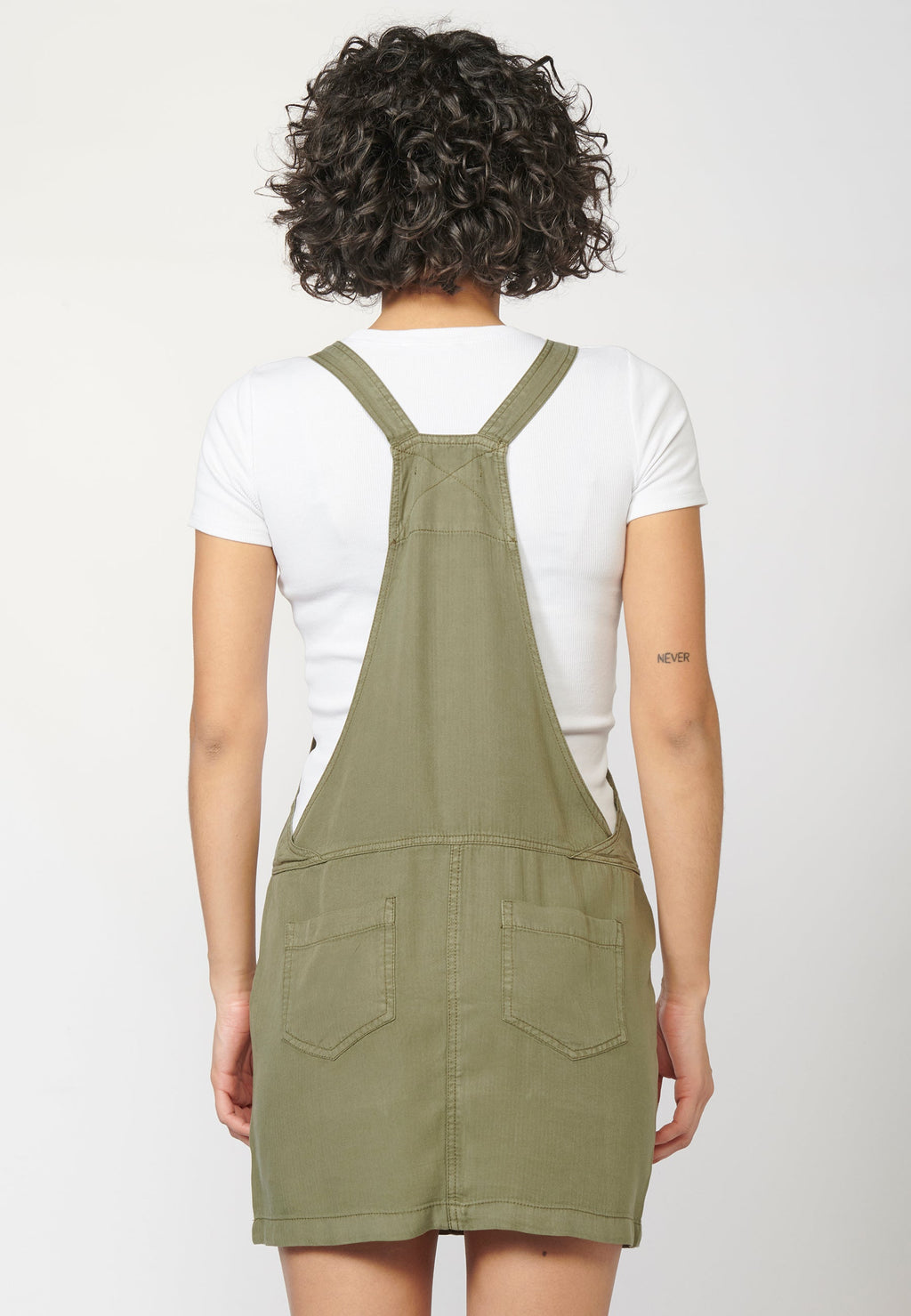Vestido pichi tejano denim lyocell de tirantes con cinco bolsillos para mujer