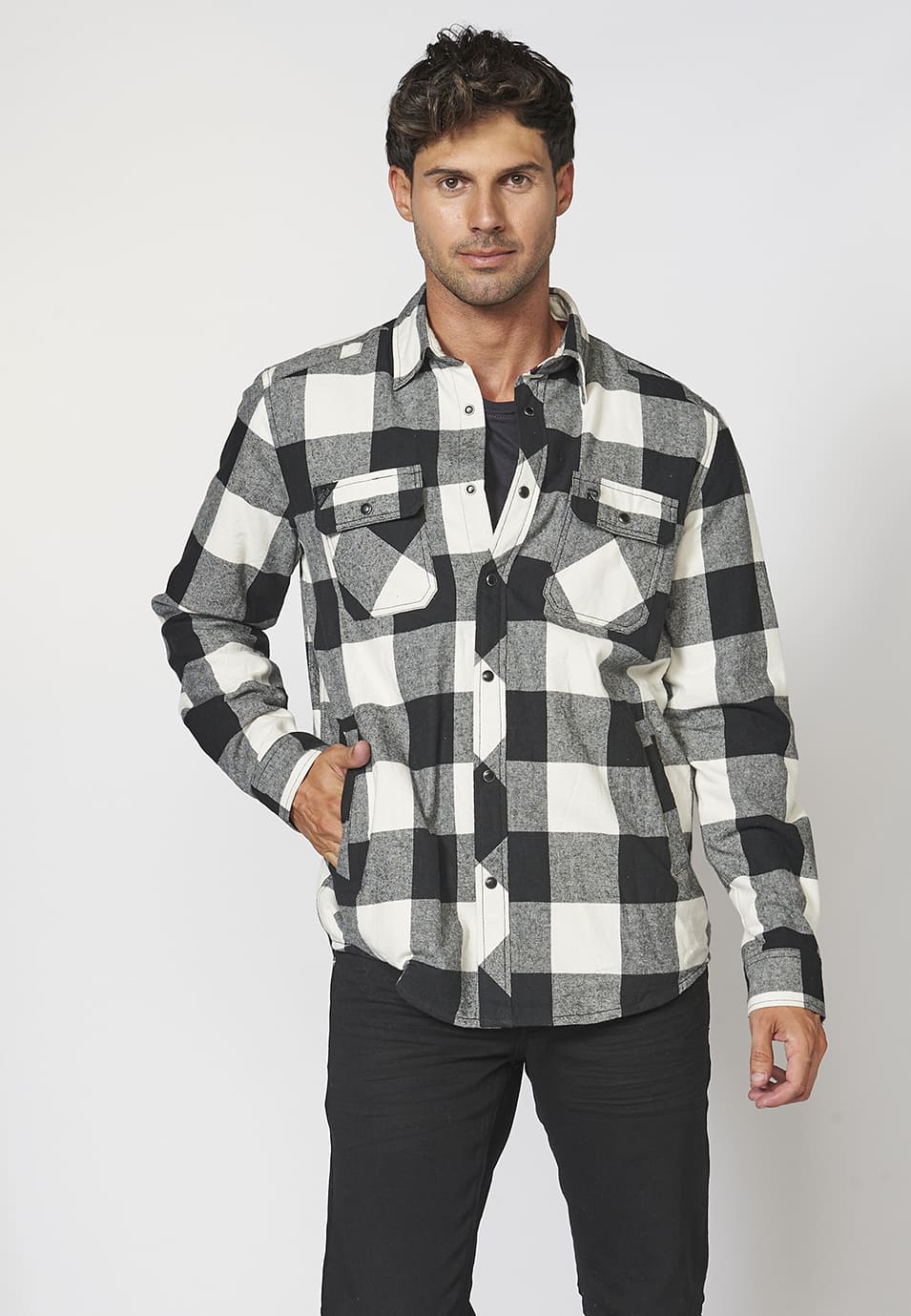 Sobrecamisa acolchada de manga larga a cuadros para hombre