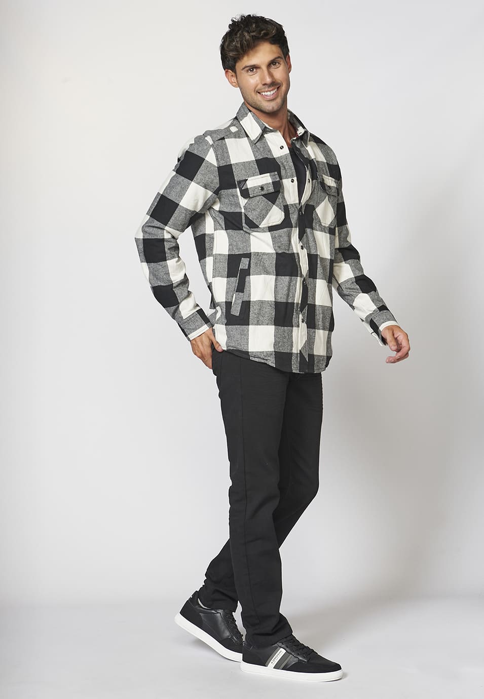 Sobrecamisa acolchada de manga larga a cuadros para hombre