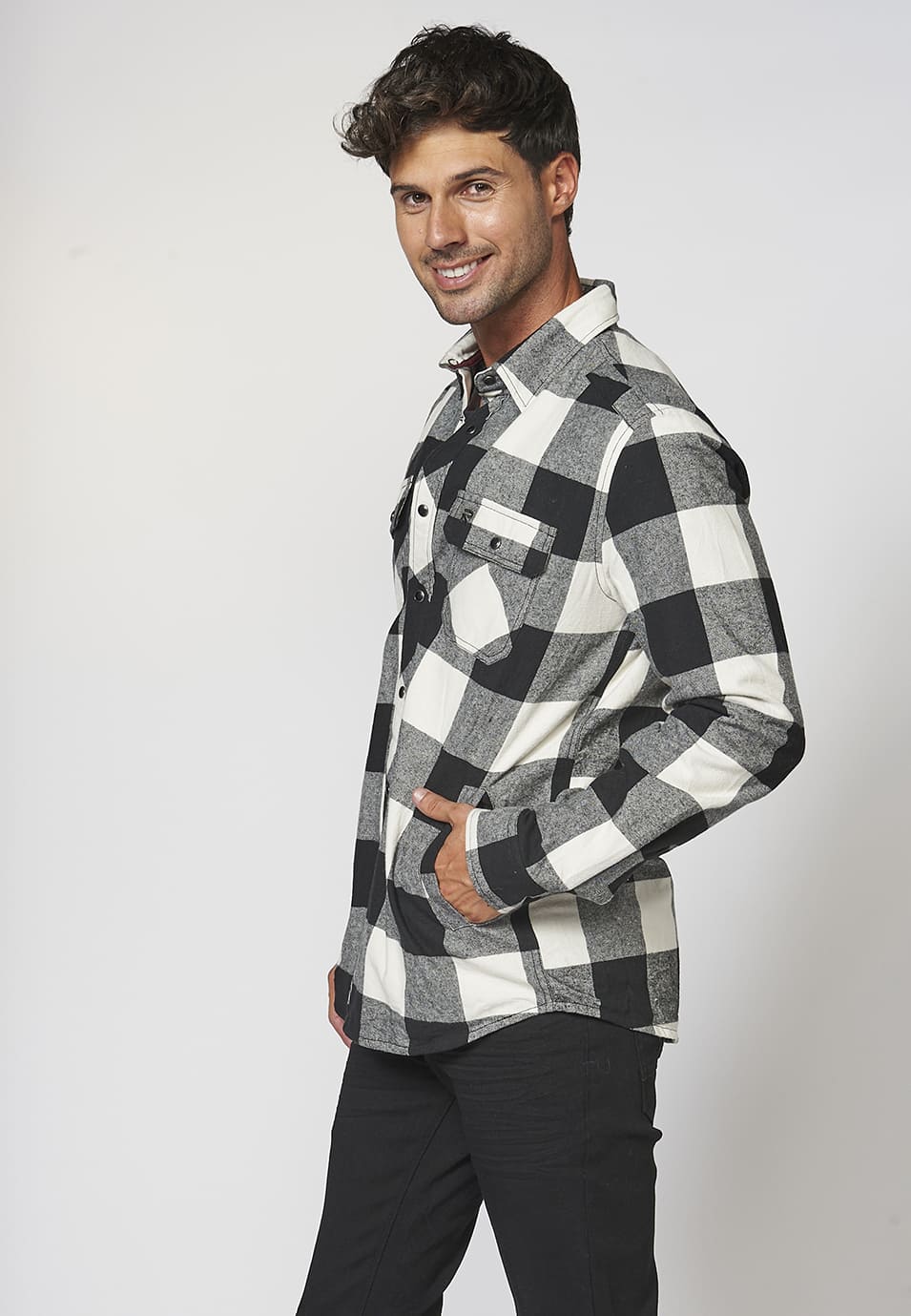 Sobrecamisa acolchada de manga larga a cuadros para hombre
