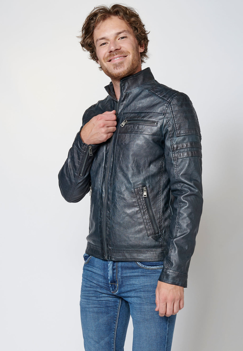 Chaqueta cazadora cuero sintético efecto piel con cuello redondo para hombre