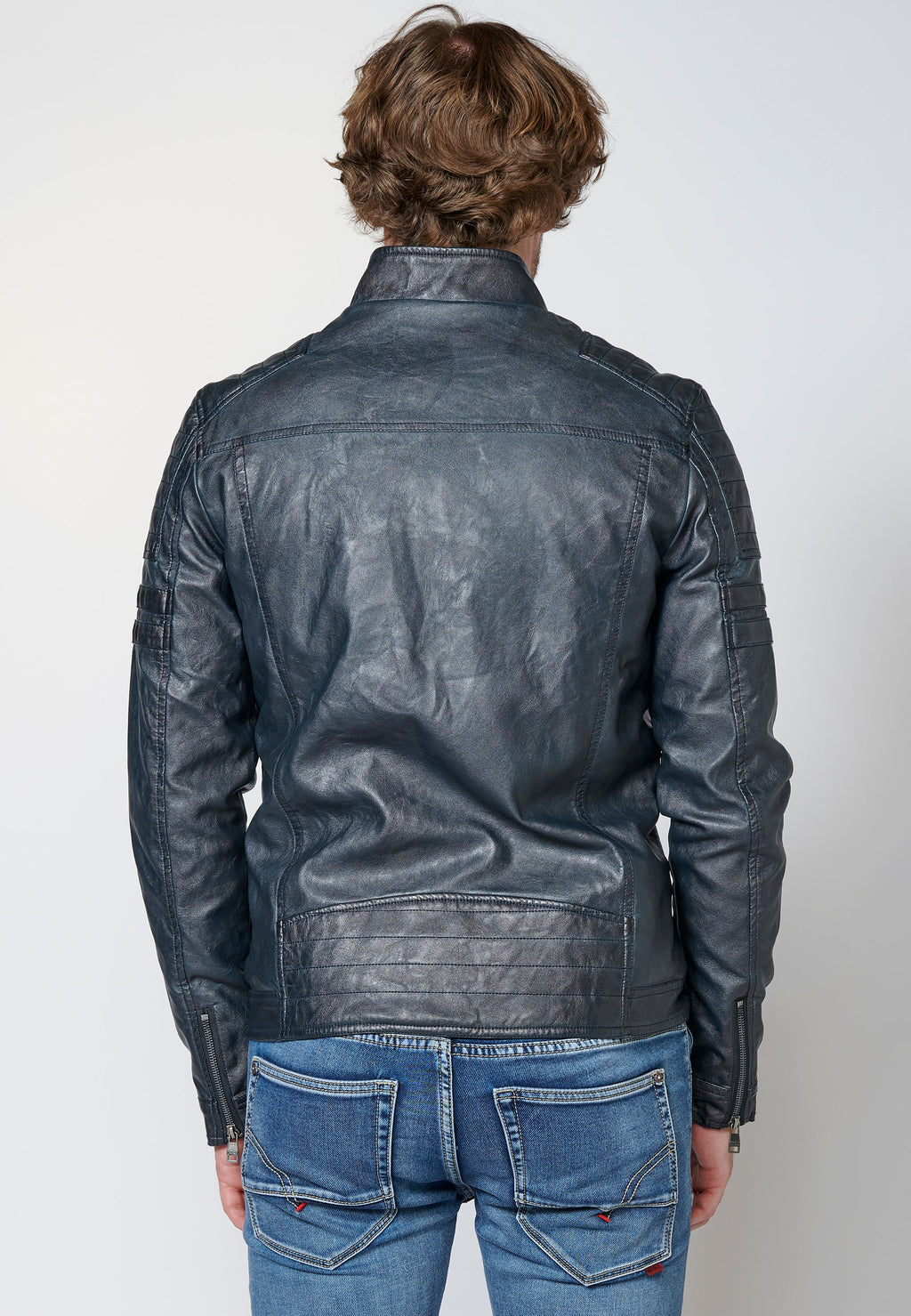 Chaqueta cazadora cuero sintético efecto piel con cuello redondo para hombre