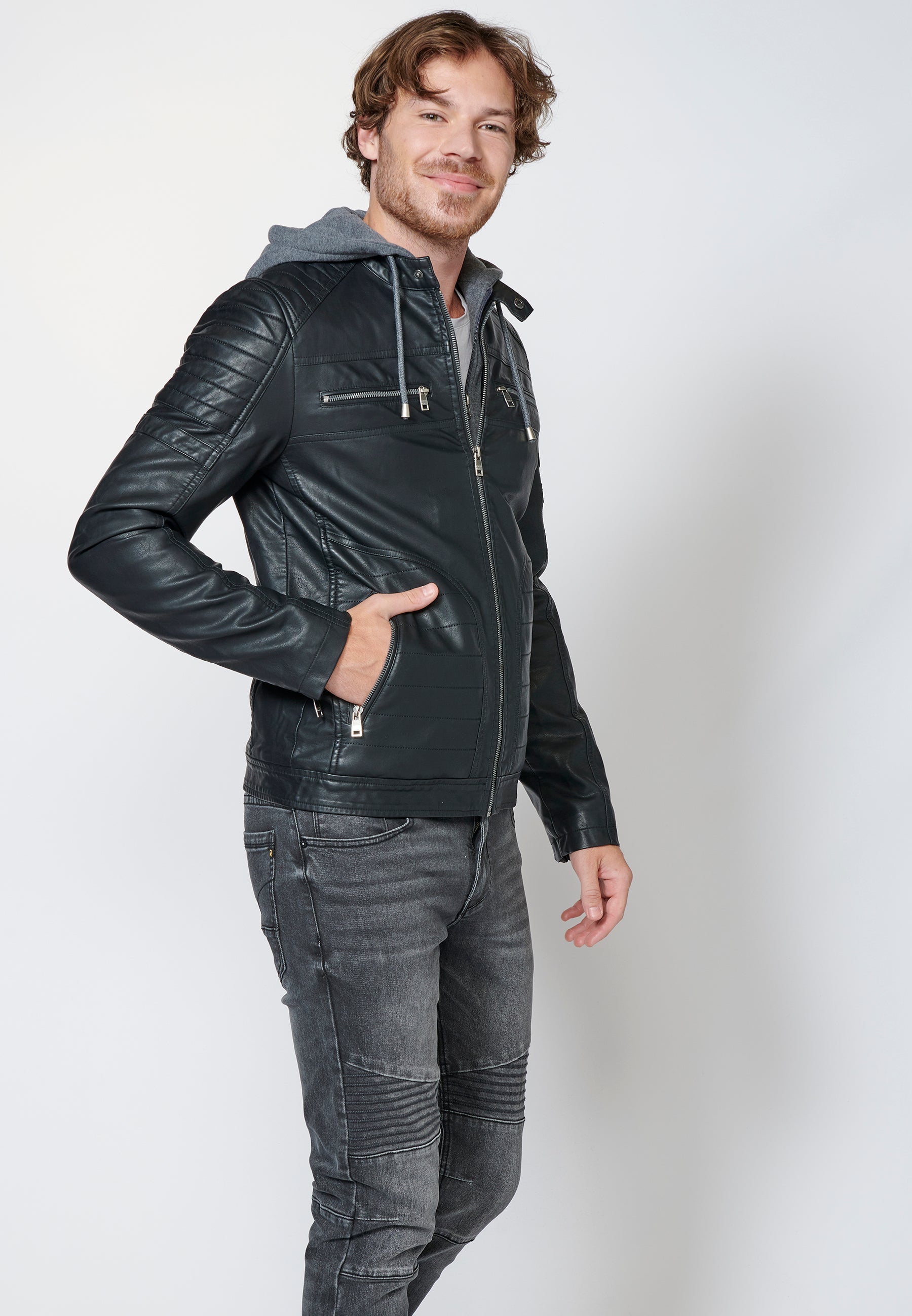 Chaqueta cazadora efecto piel cuello mao y capucha hombre