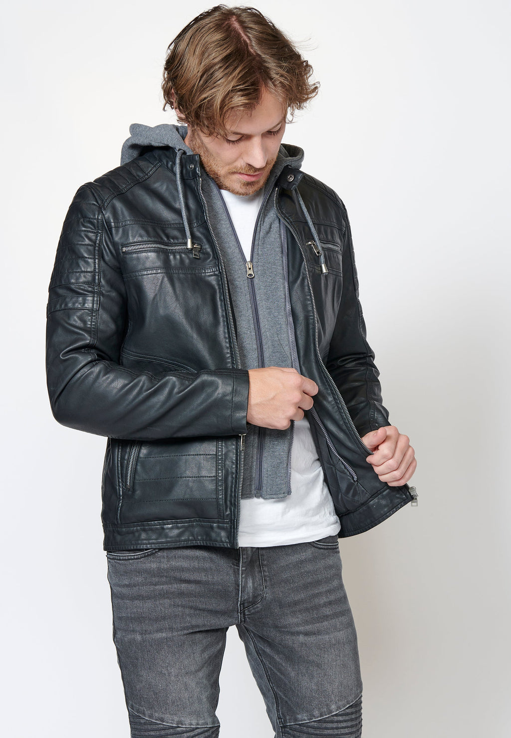 Chaqueta cazadora efecto piel cuello mao y capucha hombre