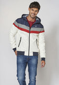 Chaqueta con capucha ajustable con cordón | look diario