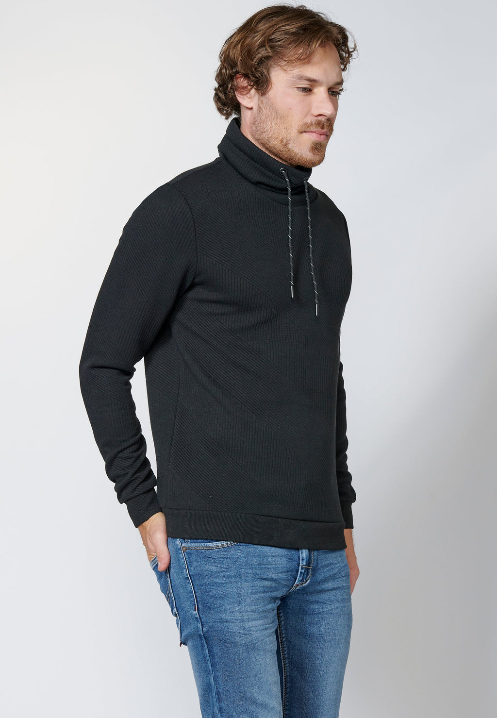 Sudadera manga larga de cuello alto ajustable para hombre