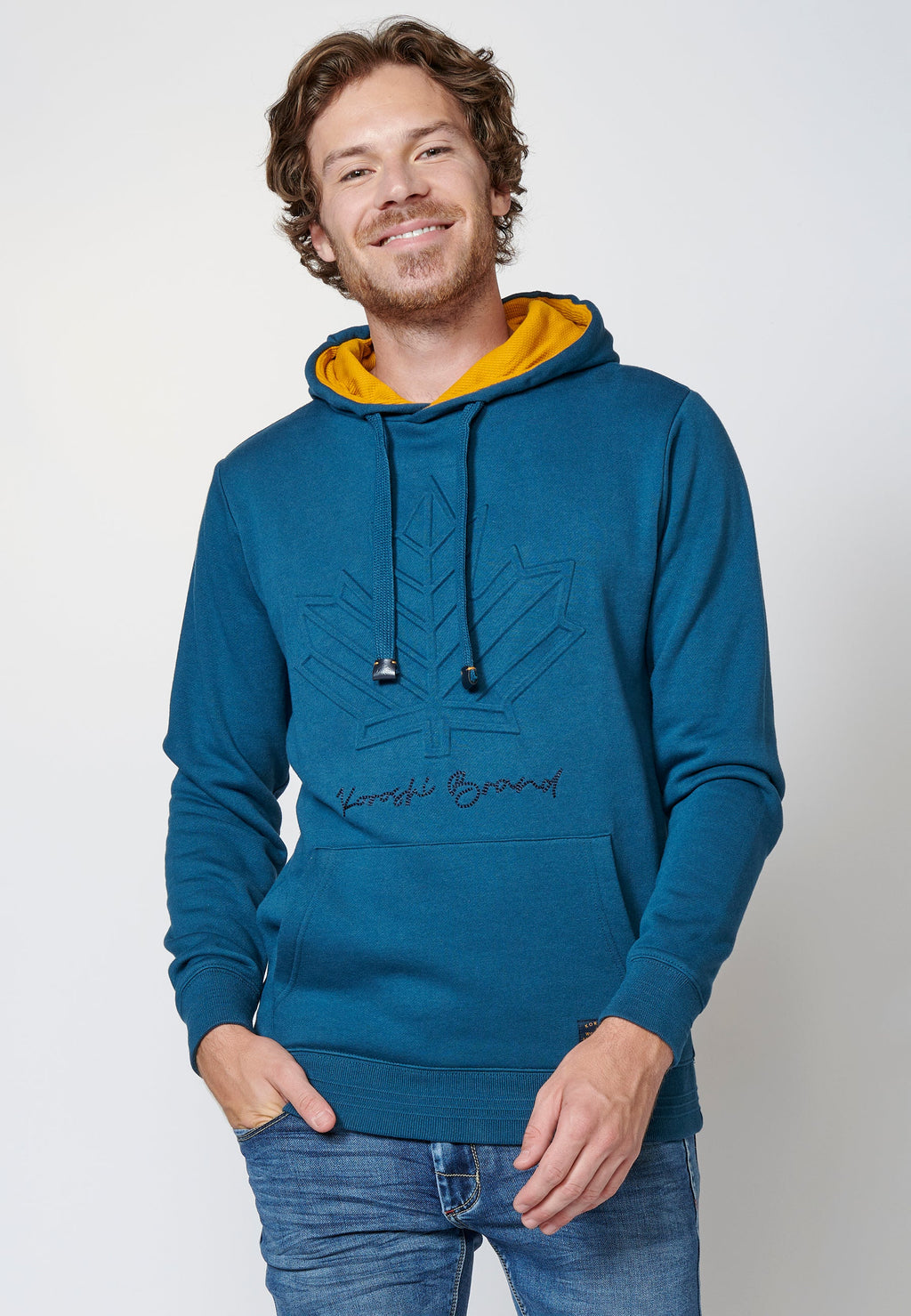 Sudadera manga larga acabados en rib con capucha ajustable para hombre