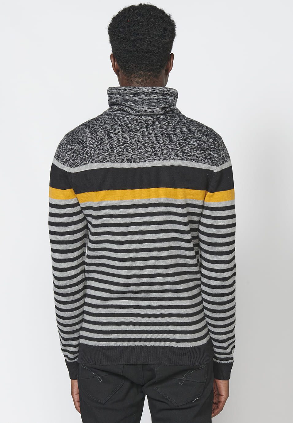 Jersey de punto con cuello alto ajustable con cordón para hombre